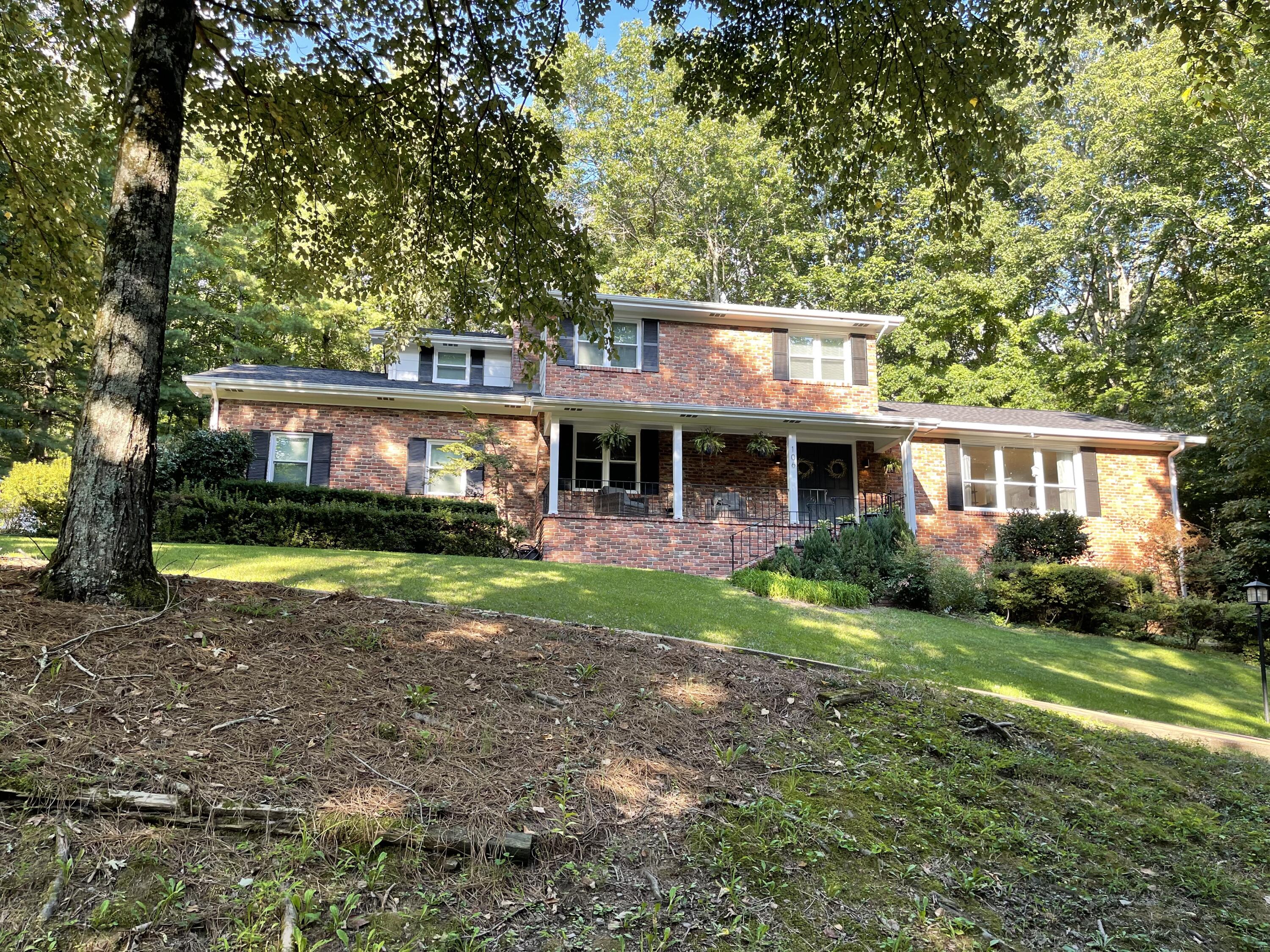 106 Stratford Way