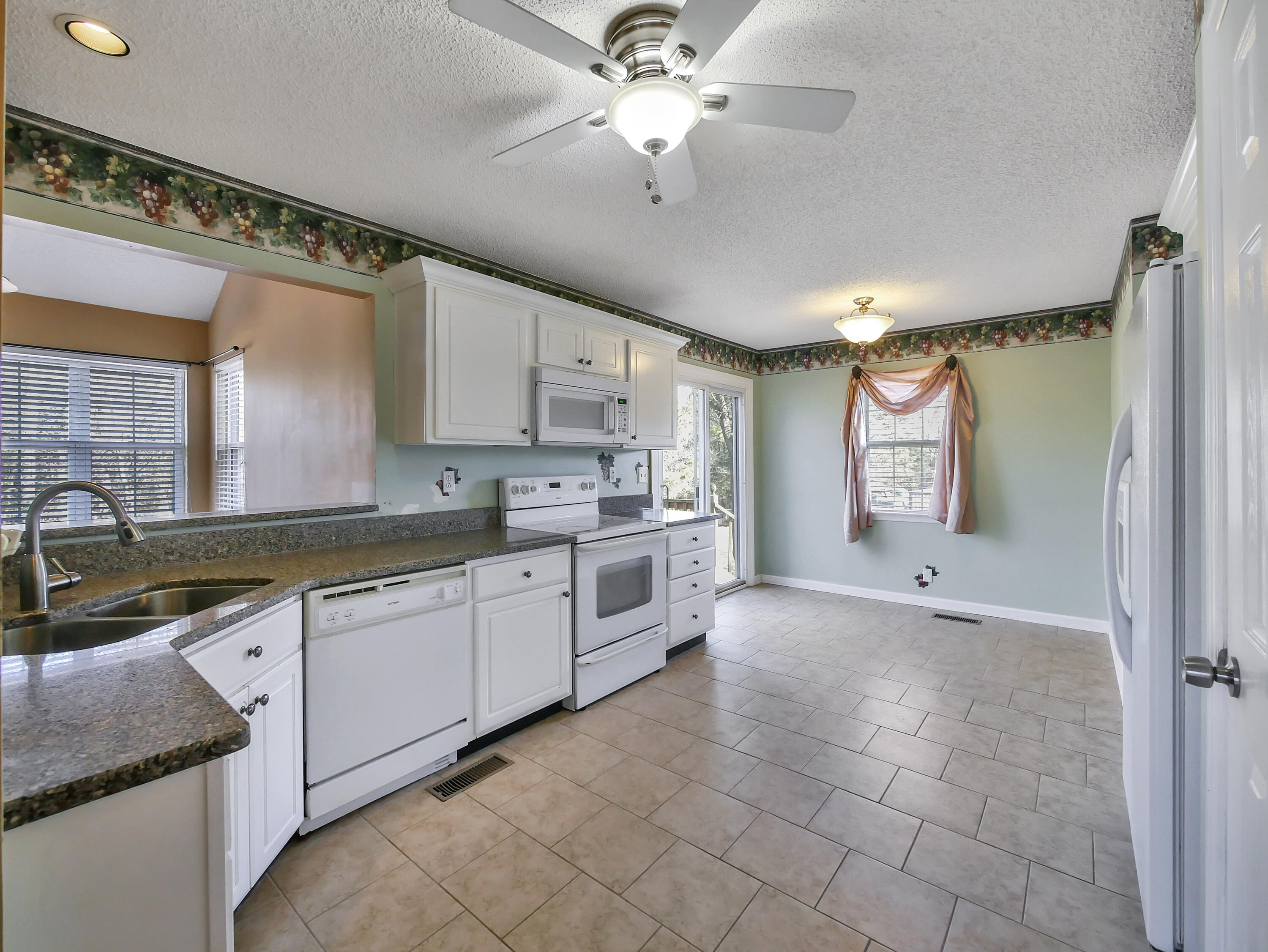 130 Chloe Drive, LaFayette