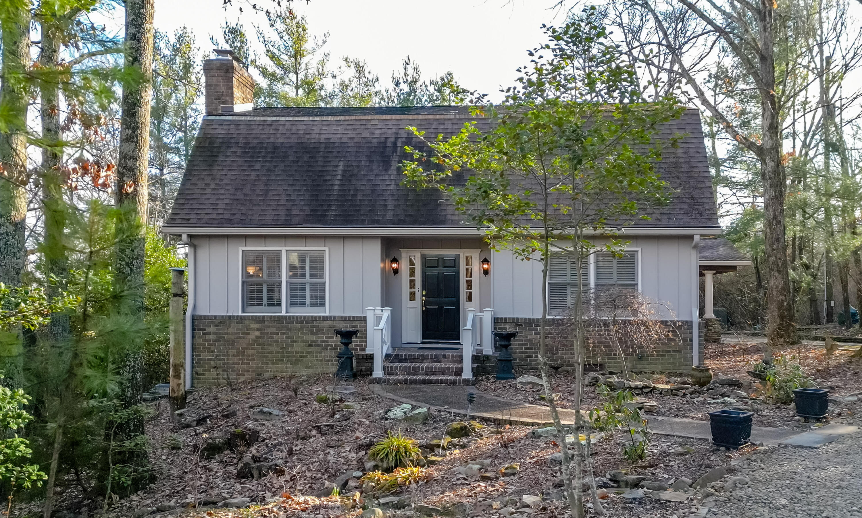 110 East And West Road
