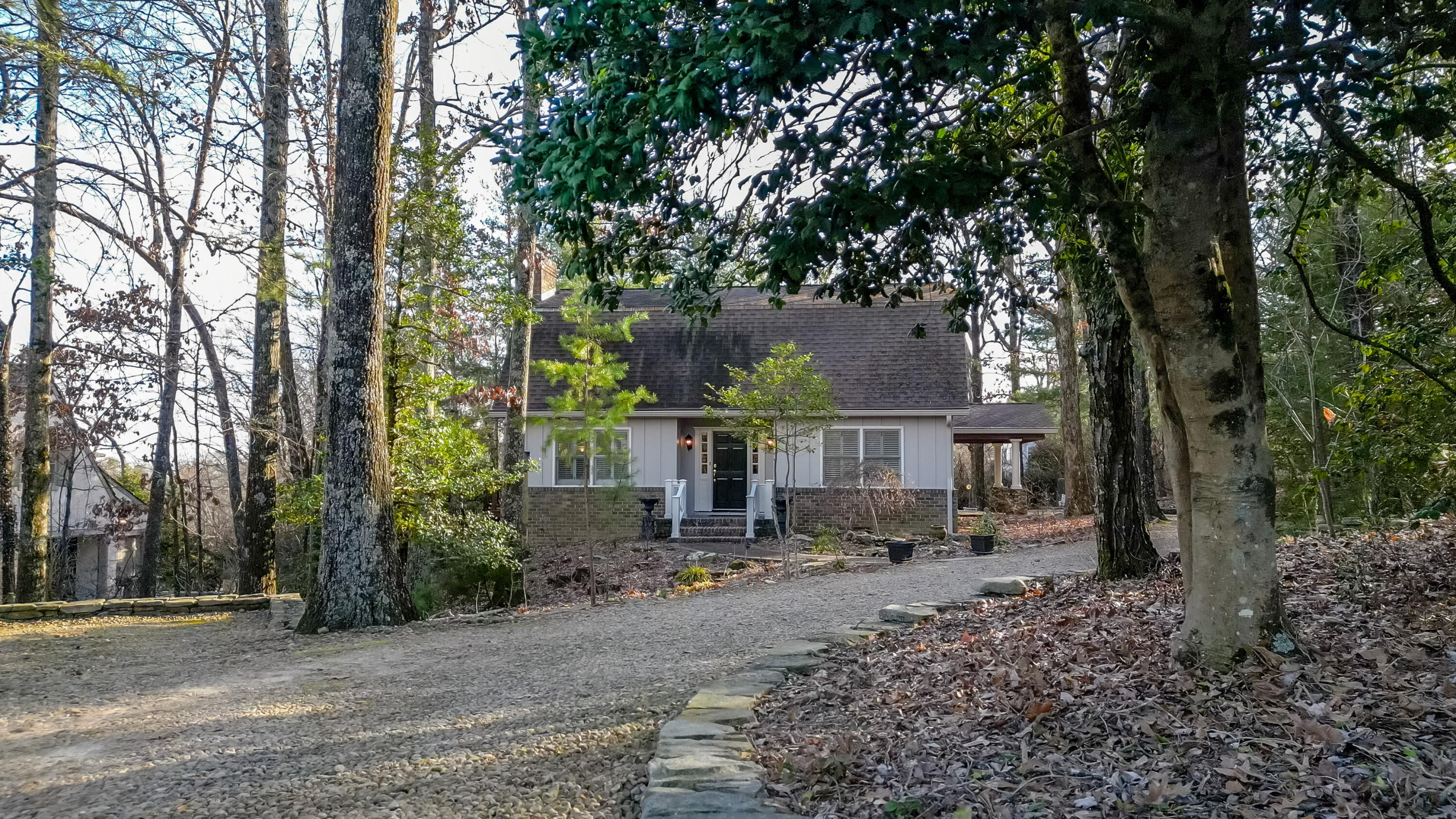110 East And West Road