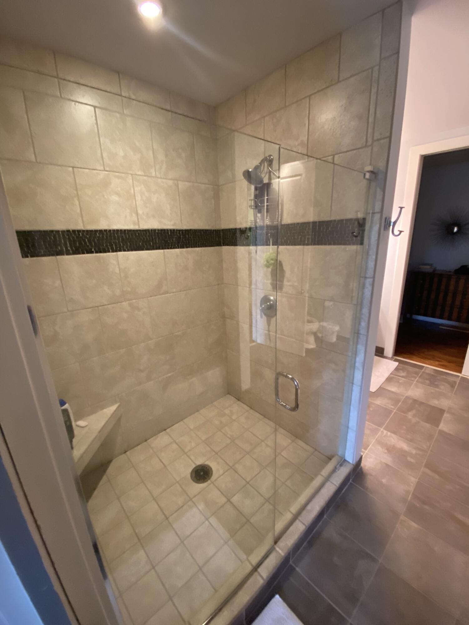 4 Cherokee Boulevard, Apt 221