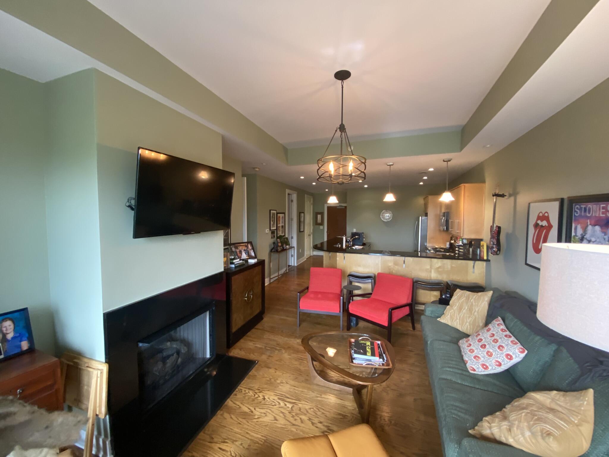 4 Cherokee Boulevard, Apt 221