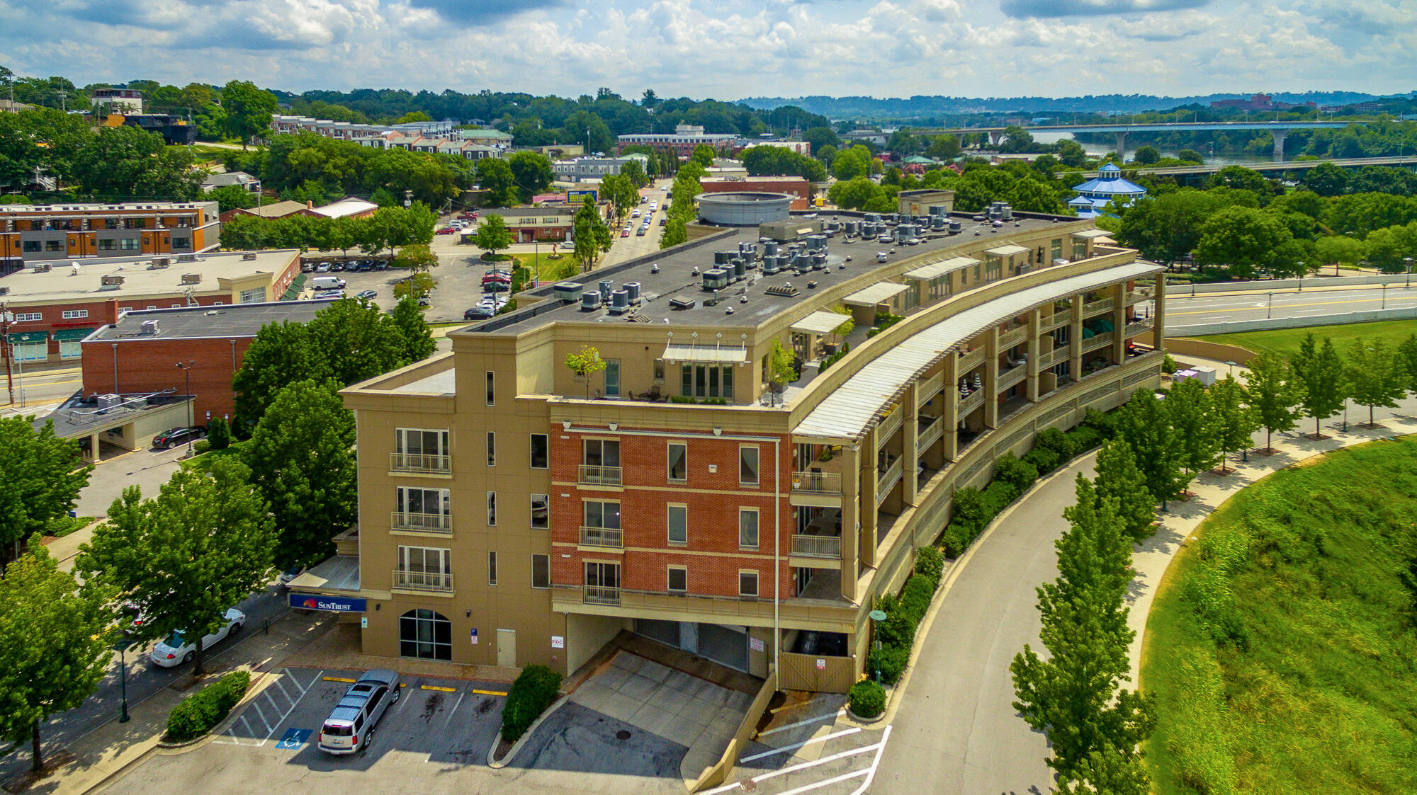 4 Cherokee Boulevard, Apt 221