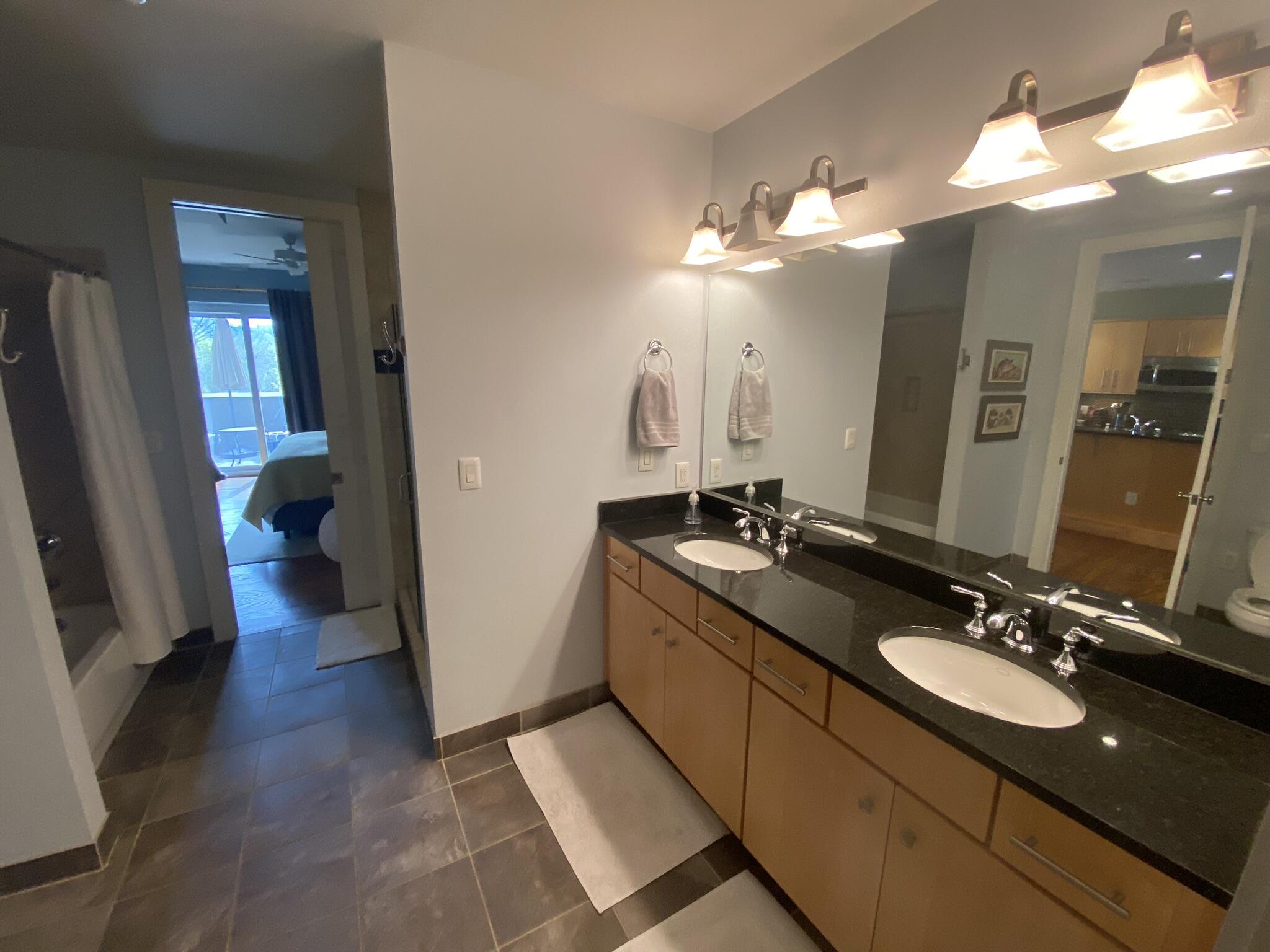 4 Cherokee Boulevard, Apt 221