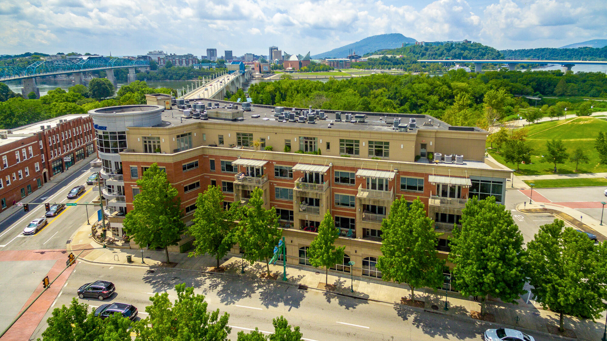 4 Cherokee Boulevard, Apt 221