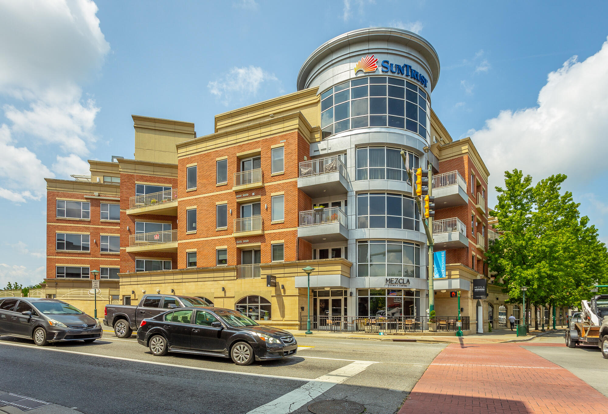 4 Cherokee Boulevard, Apt 221