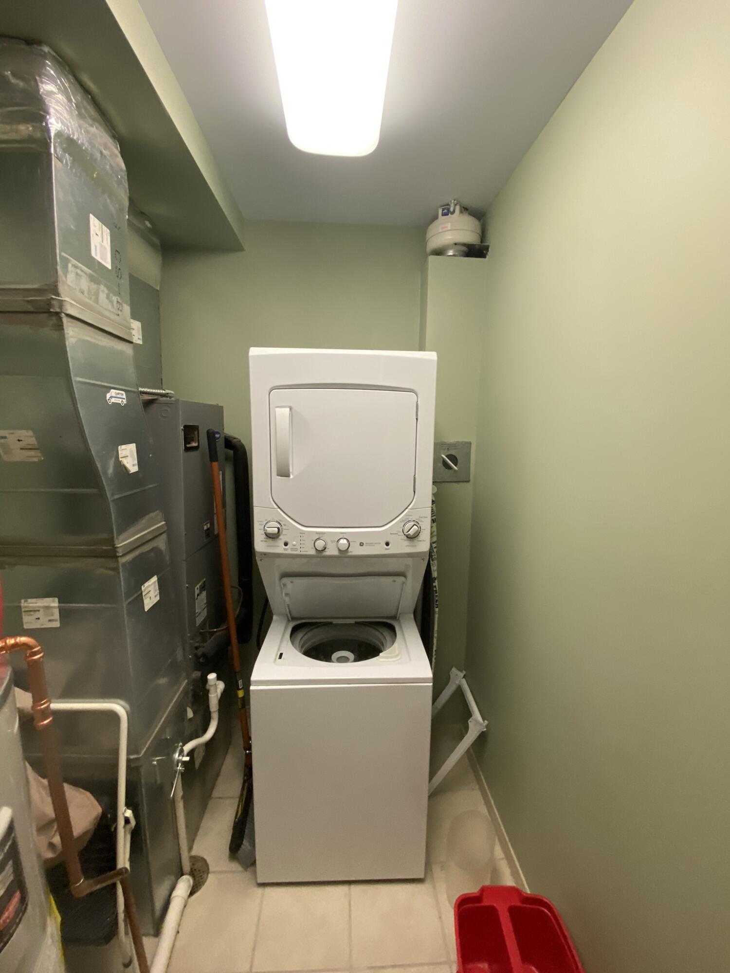 4 Cherokee Boulevard, Apt 221