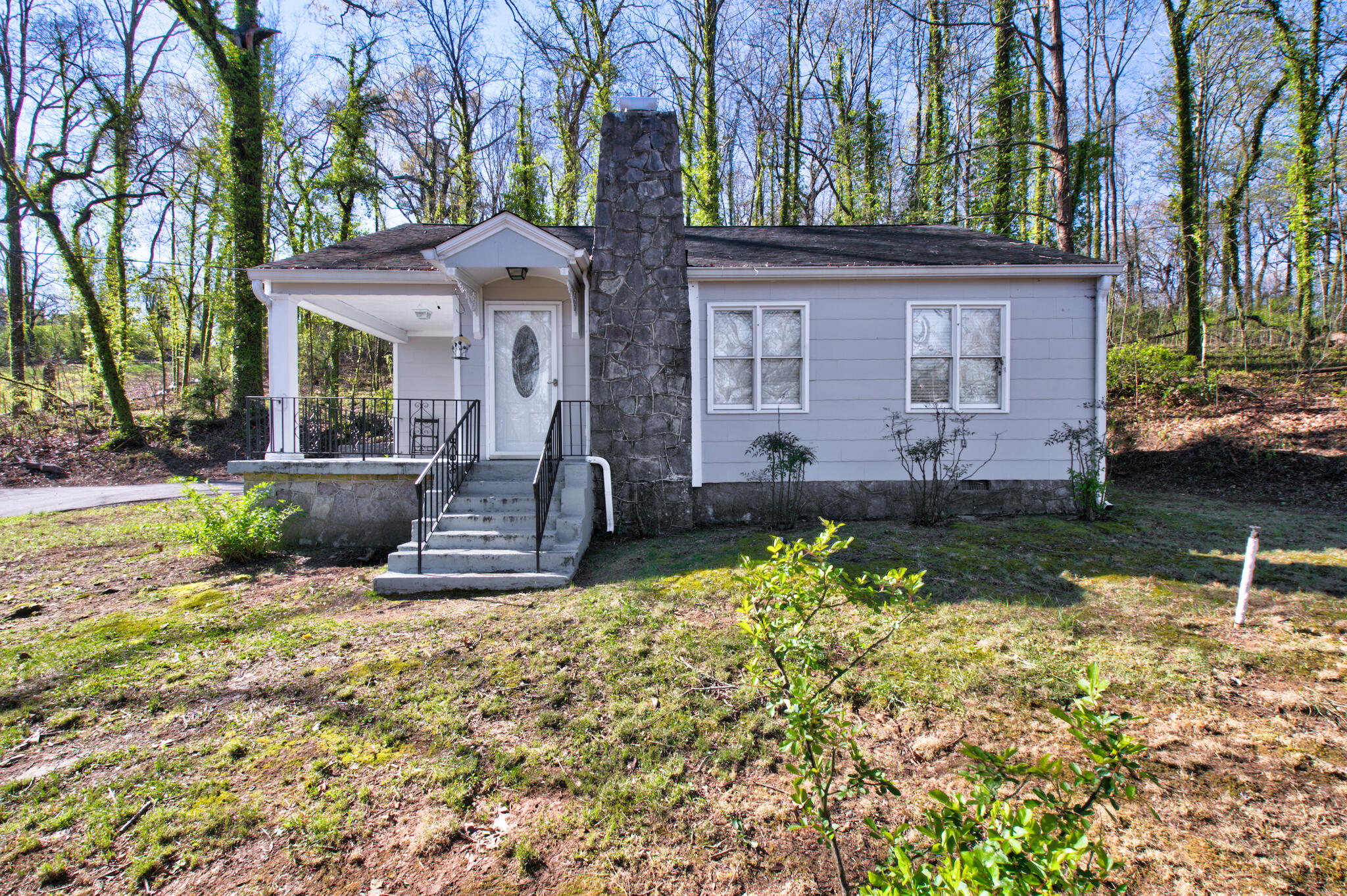 4004 Bonny Oaks Drive