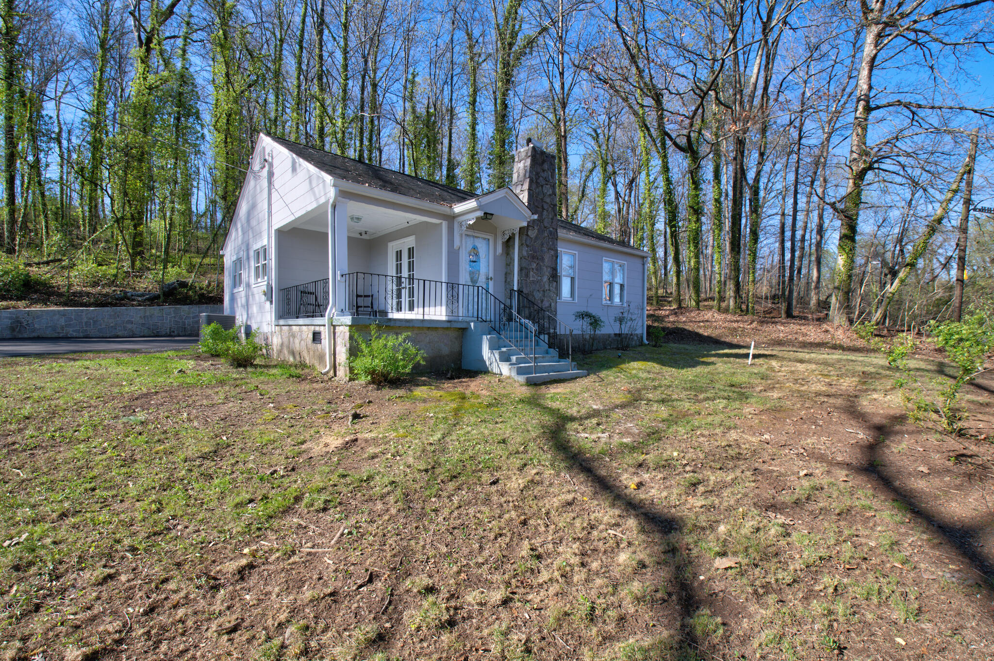 4004 Bonny Oaks Drive