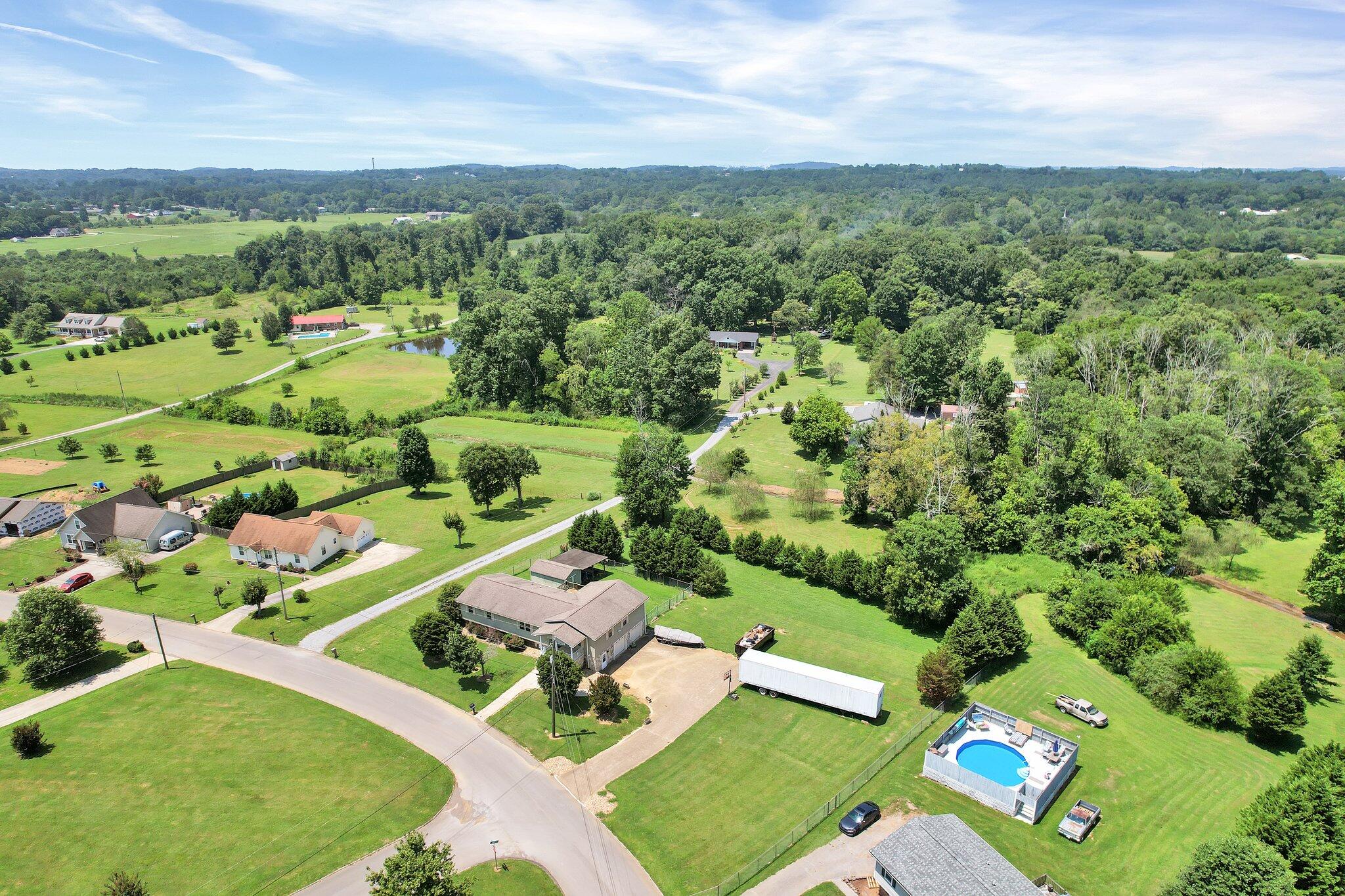 562 SE Brooklawn Trail