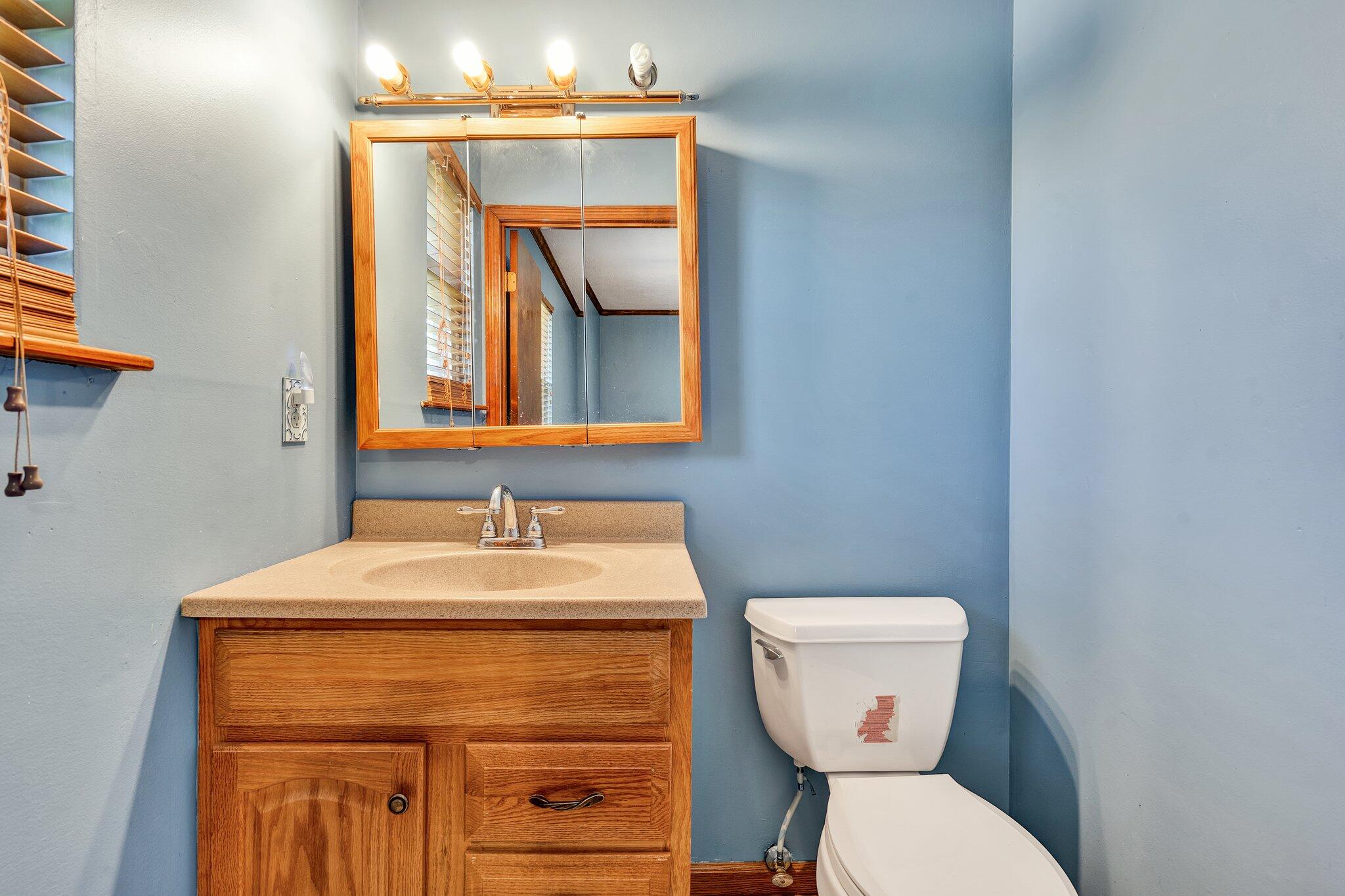 562 SE Brooklawn Trail