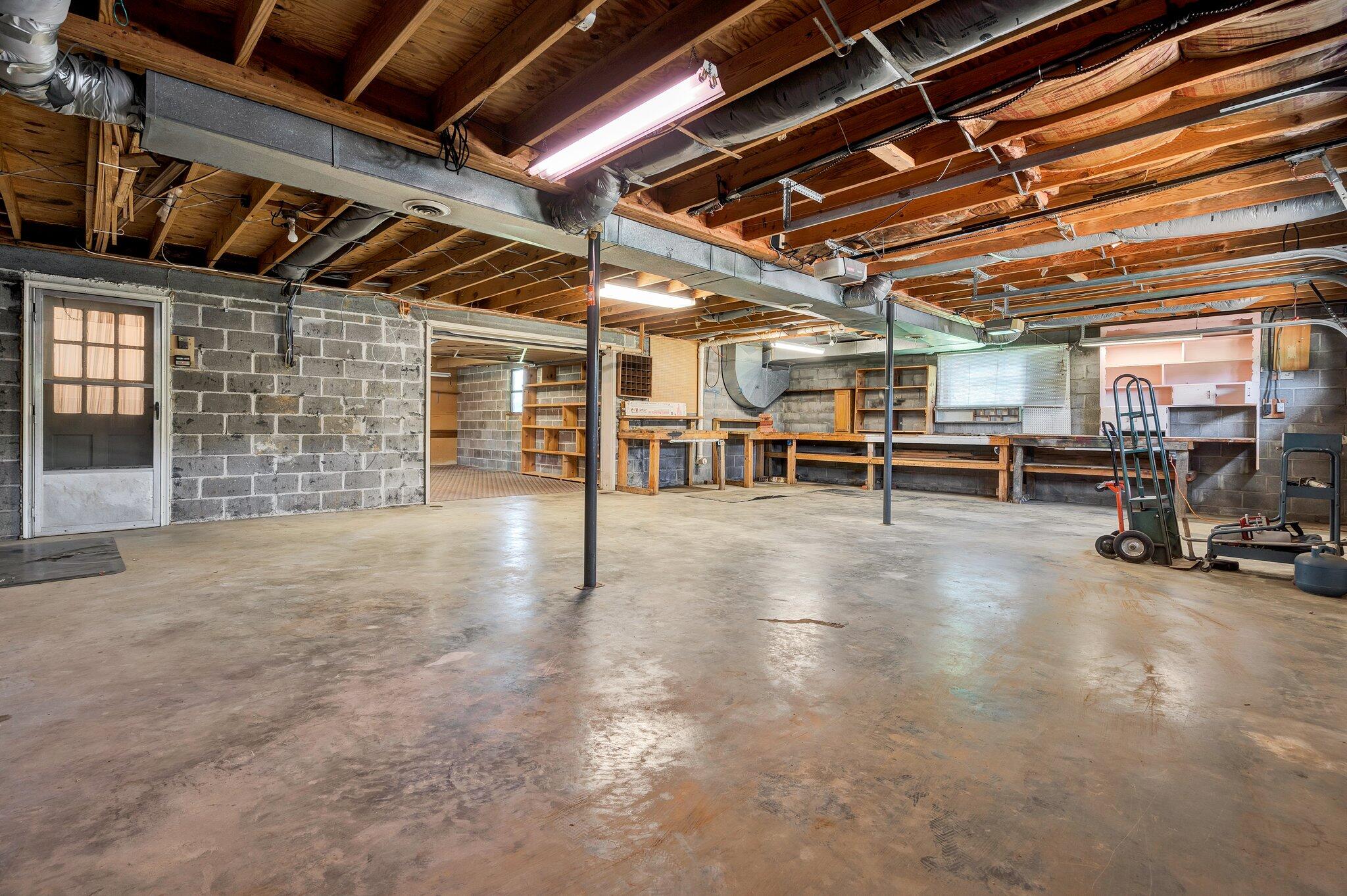 562 SE Brooklawn Trail