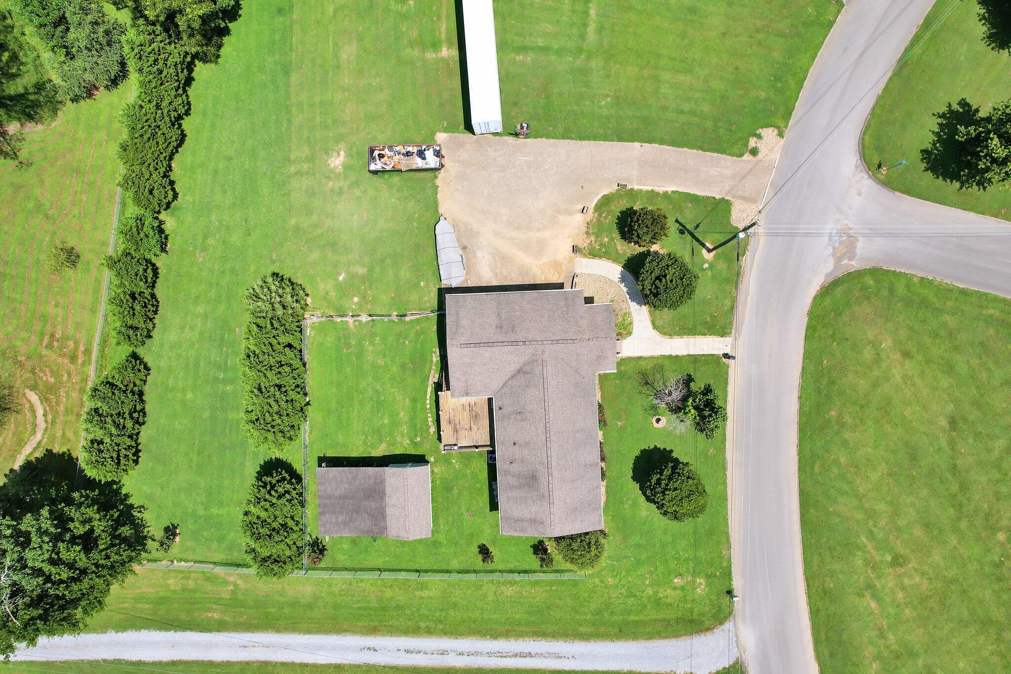 562 SE Brooklawn Trail