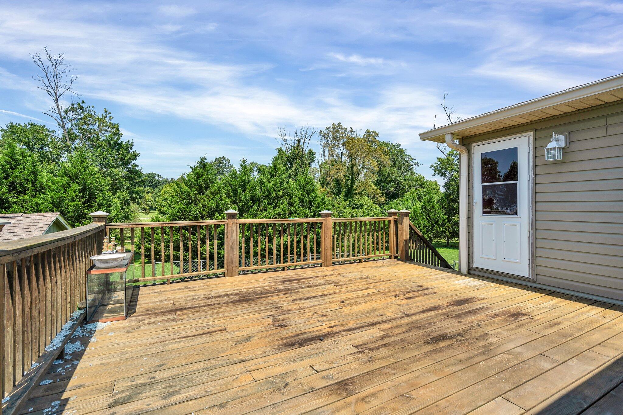 562 SE Brooklawn Trail
