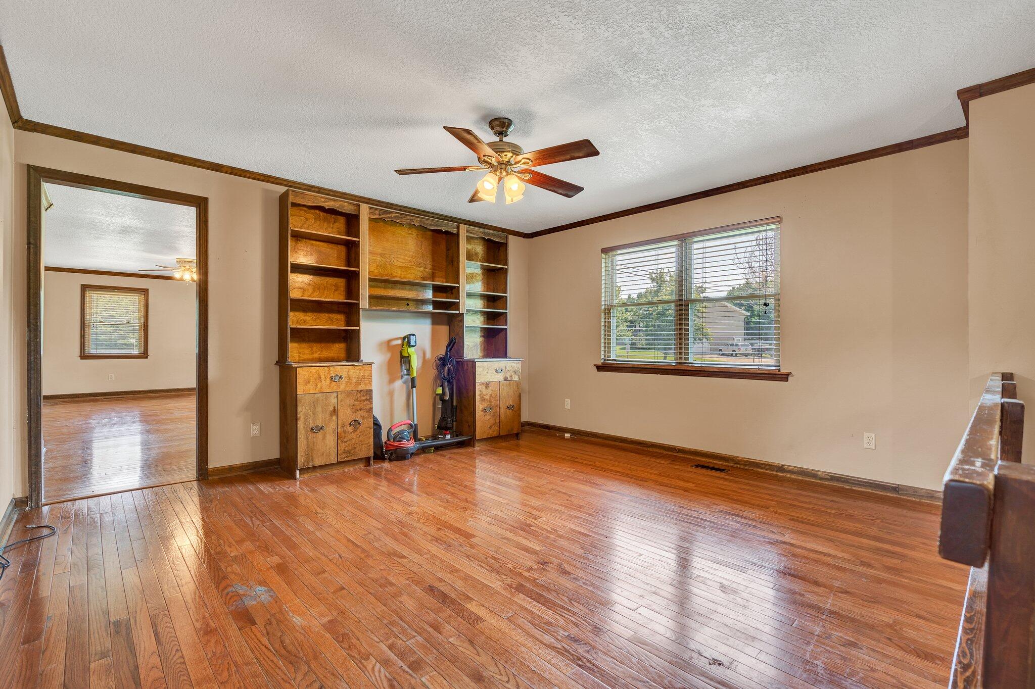 562 SE Brooklawn Trail