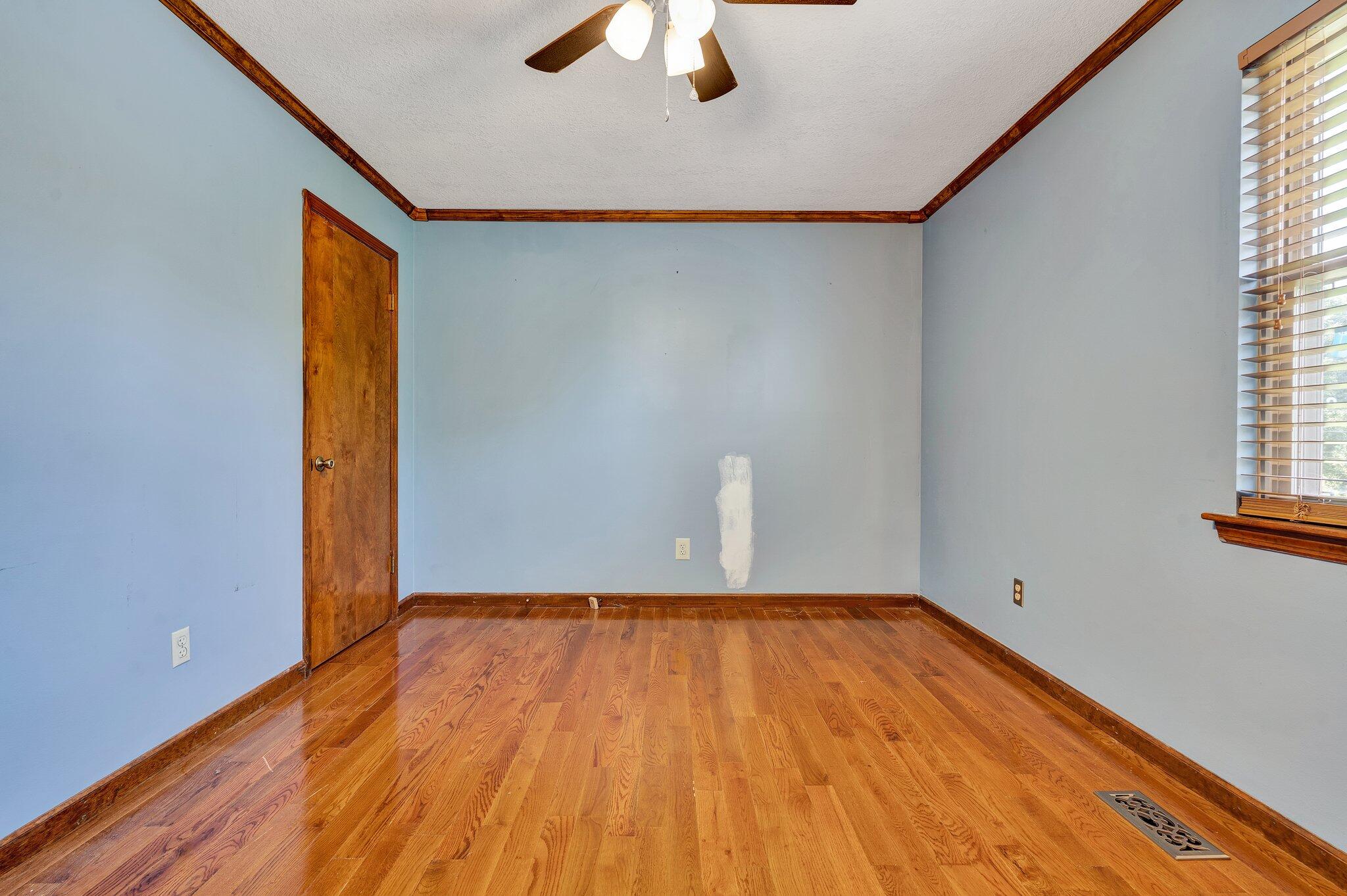 562 SE Brooklawn Trail