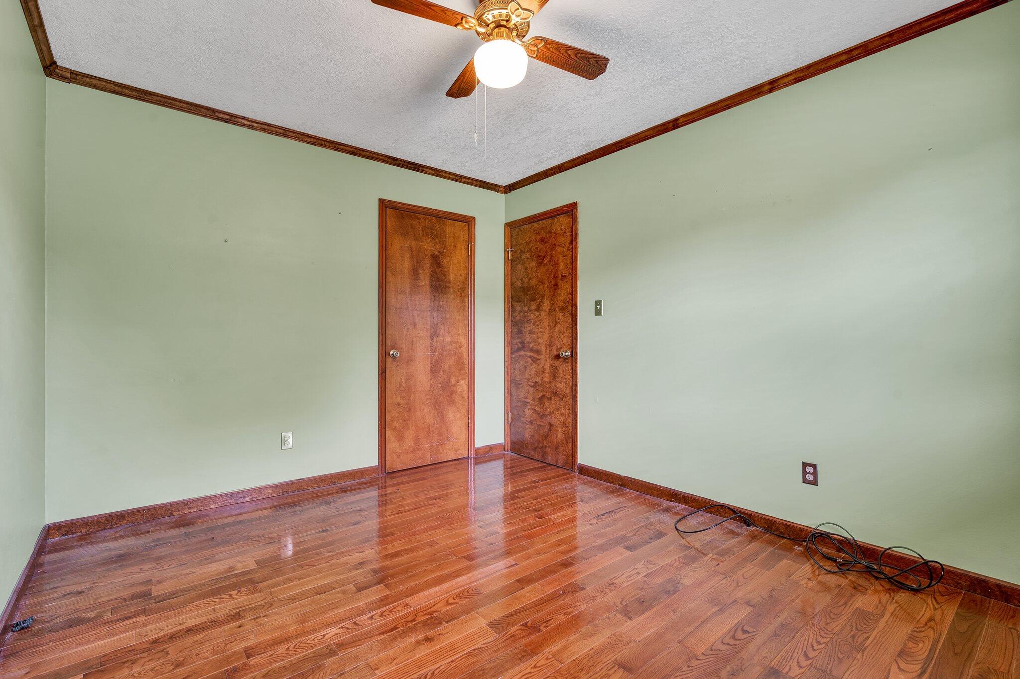 562 SE Brooklawn Trail