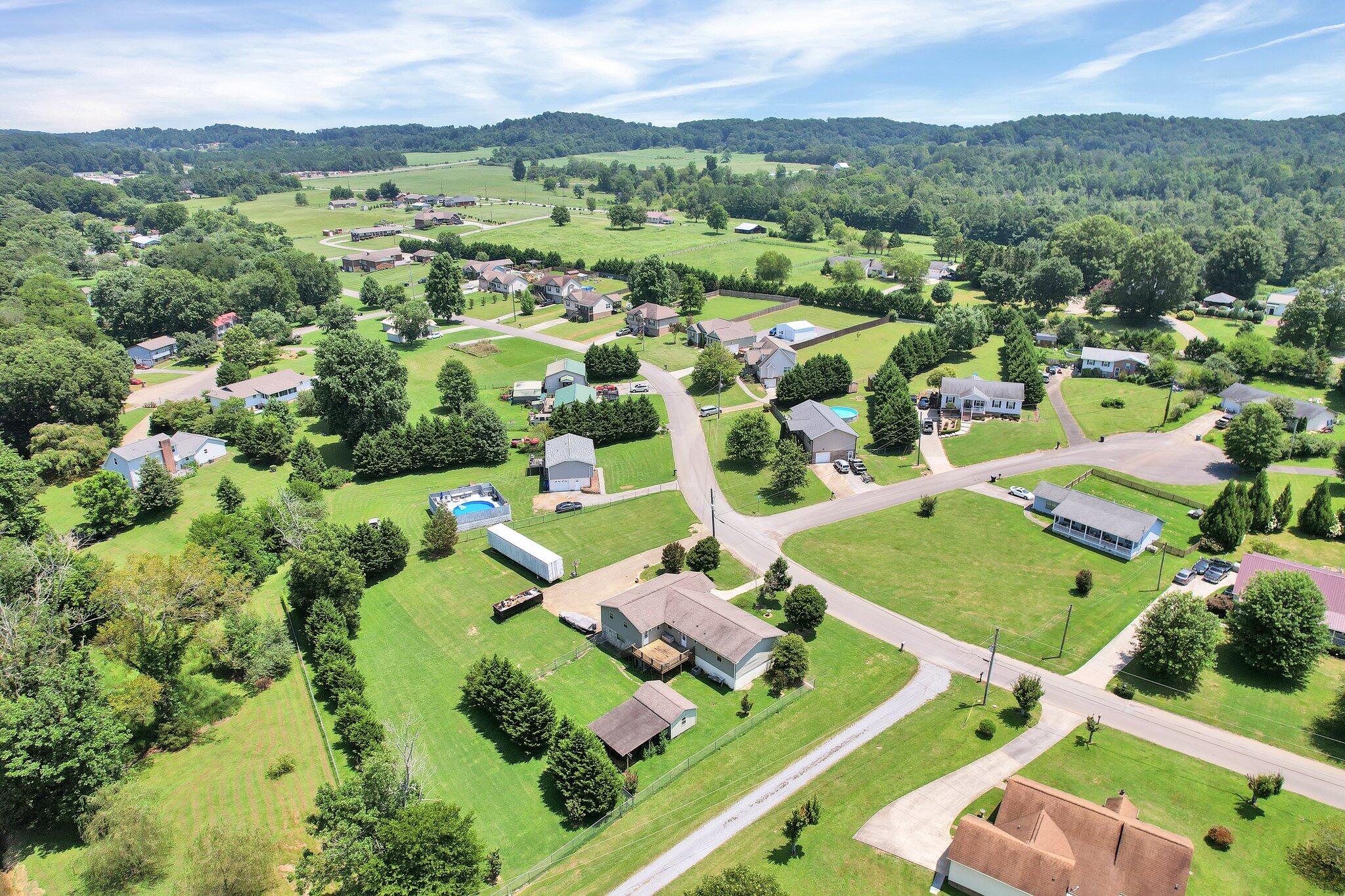 562 SE Brooklawn Trail
