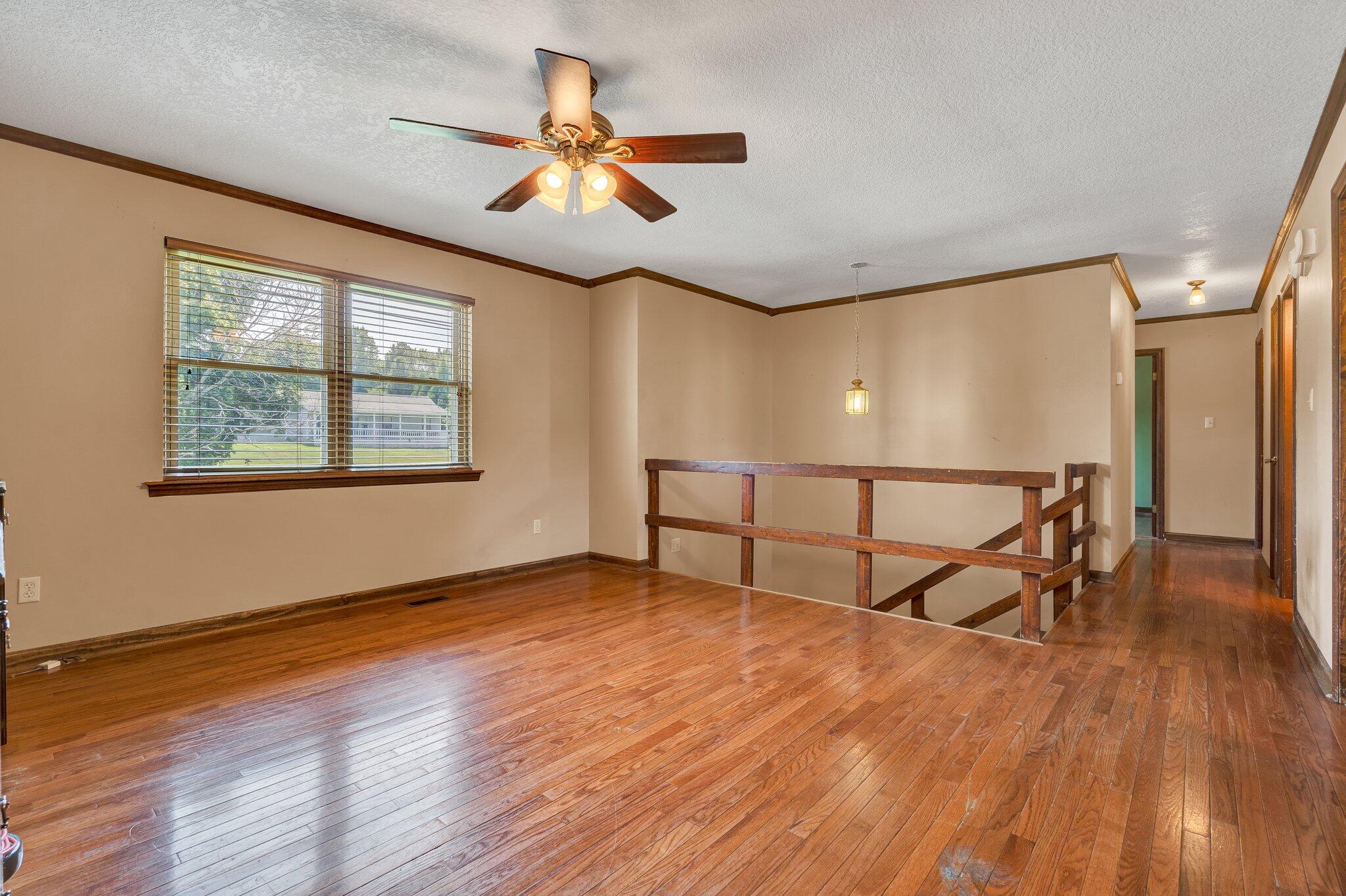 562 SE Brooklawn Trail