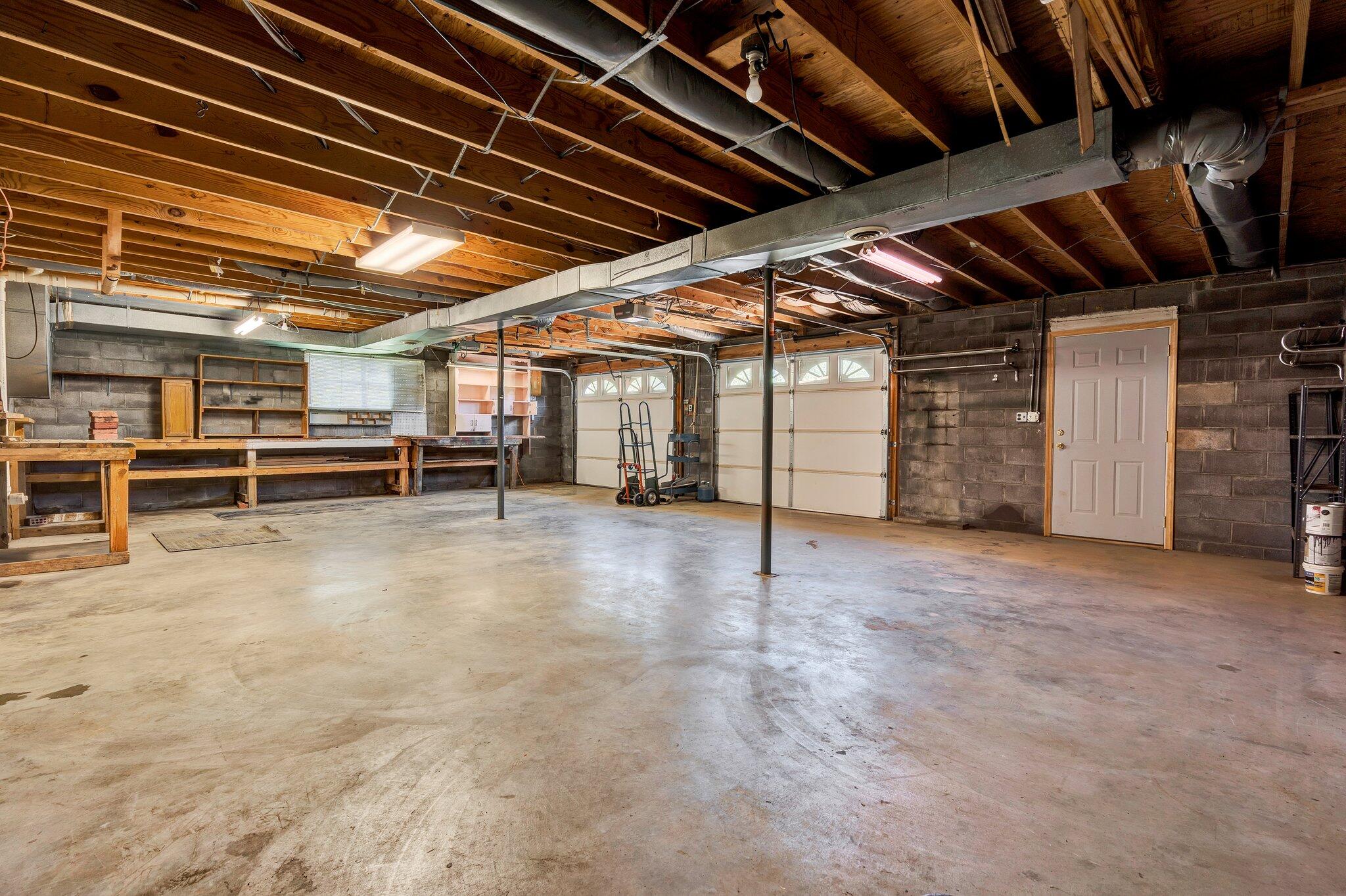562 SE Brooklawn Trail
