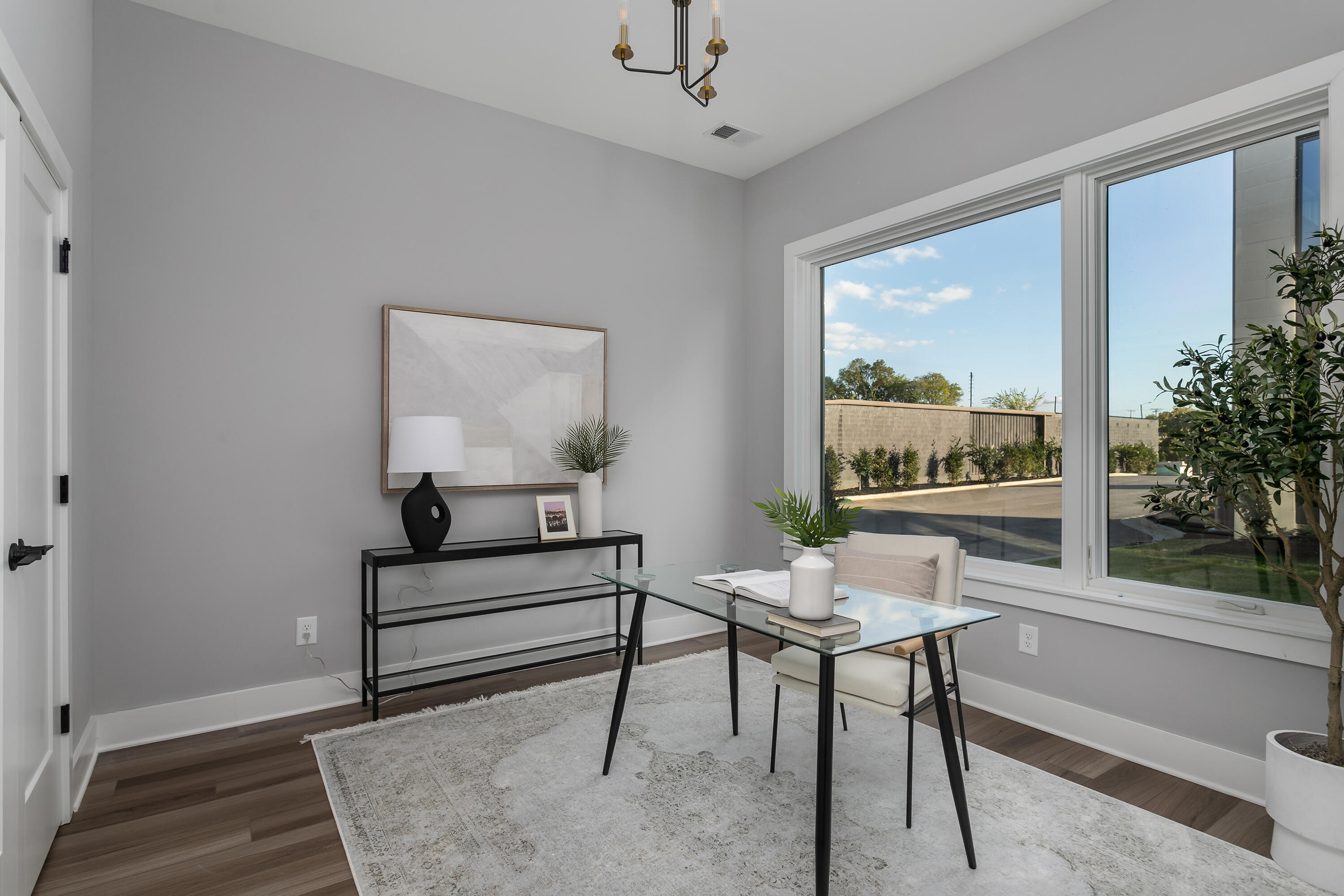 817 Burnside Place