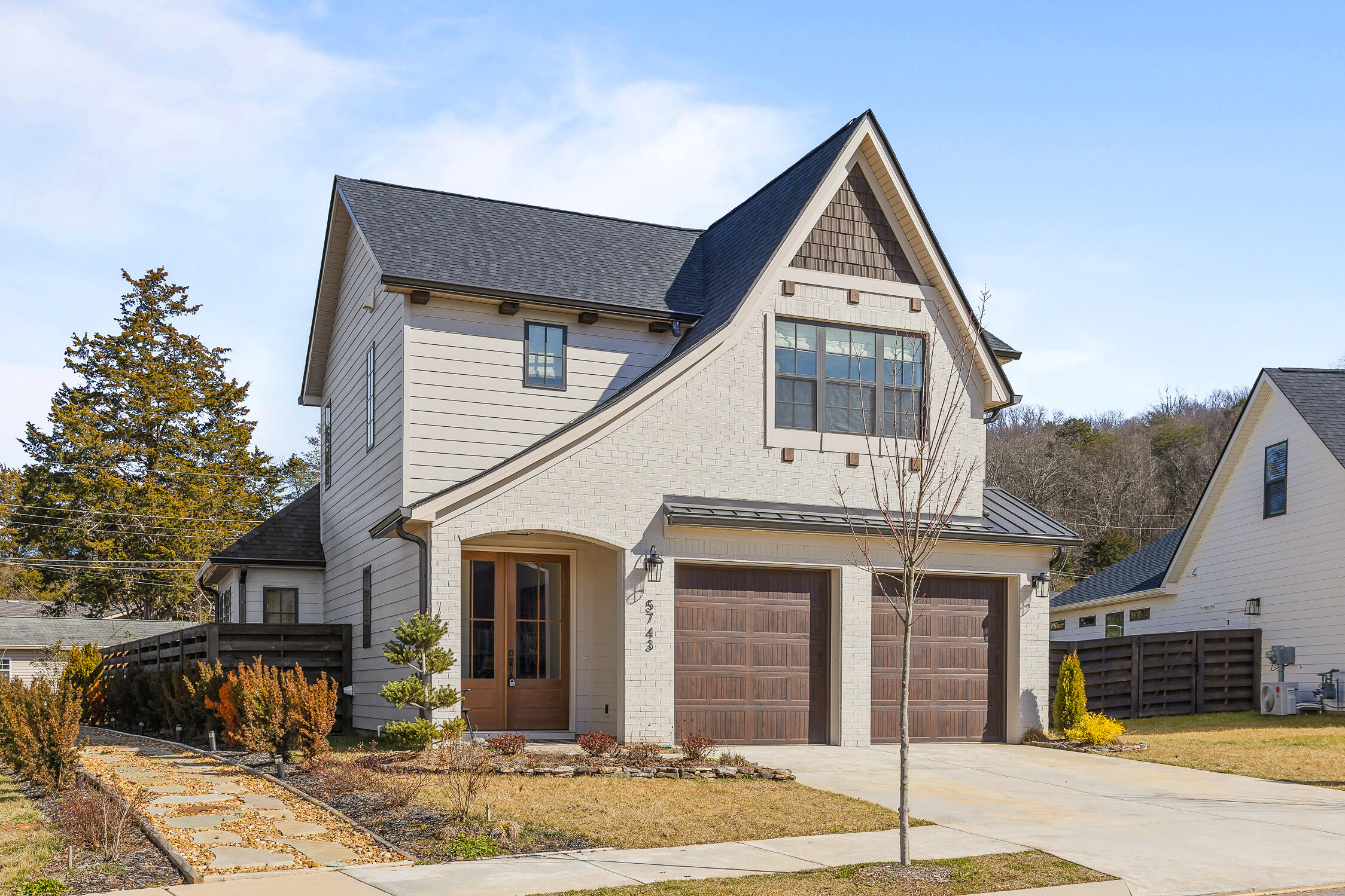 5743 Acadia Dr