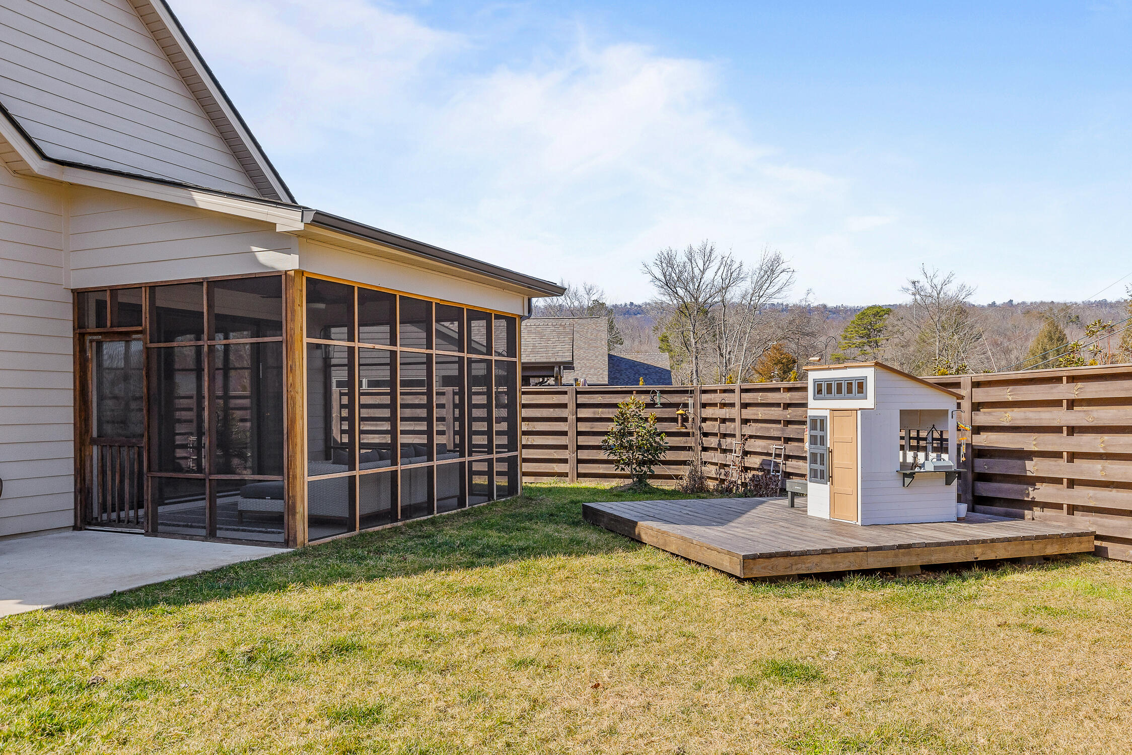 5743 Acadia Dr