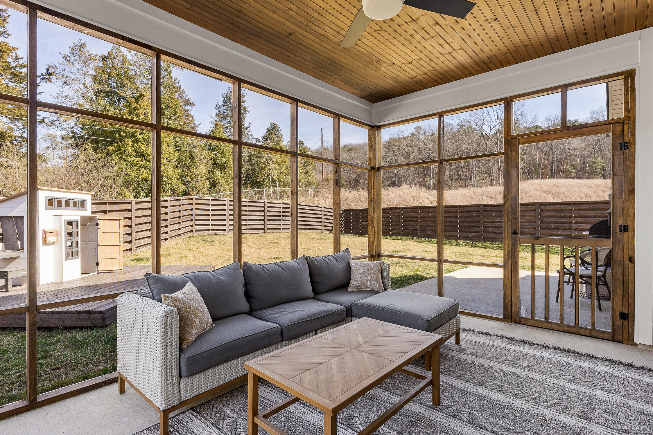 5743 Acadia Dr