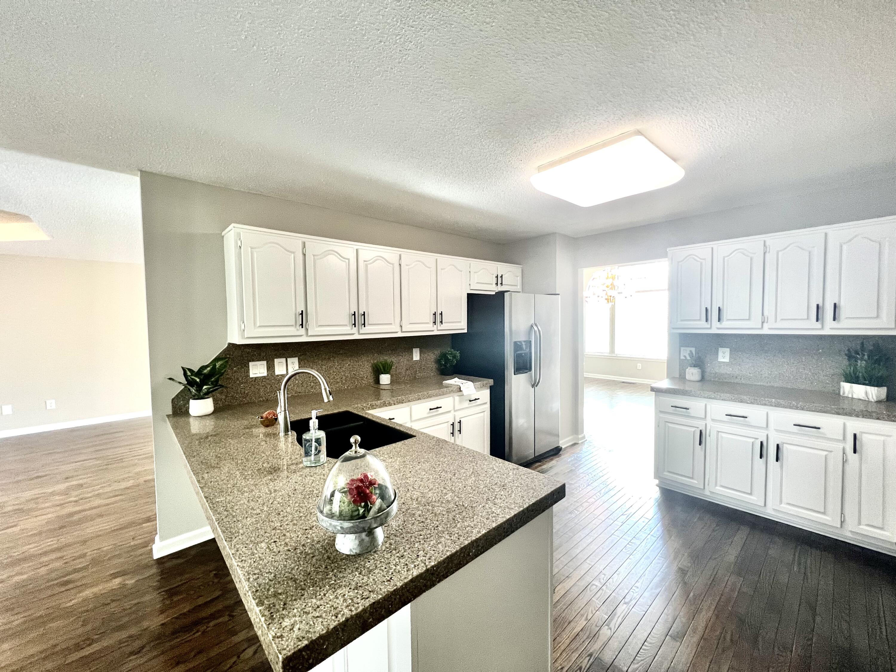 8126 Hixson Springs Rd