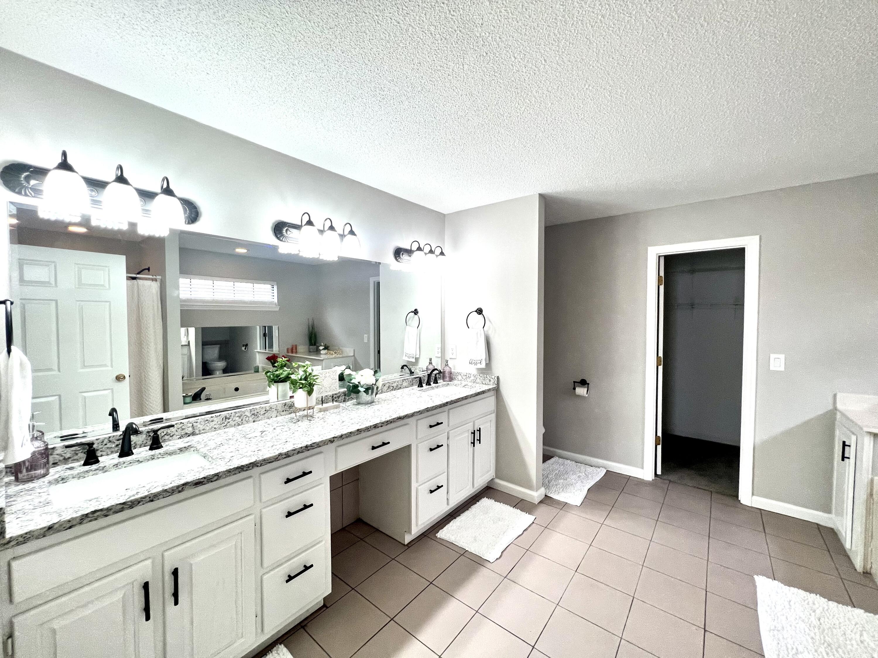 8126 Hixson Springs Rd