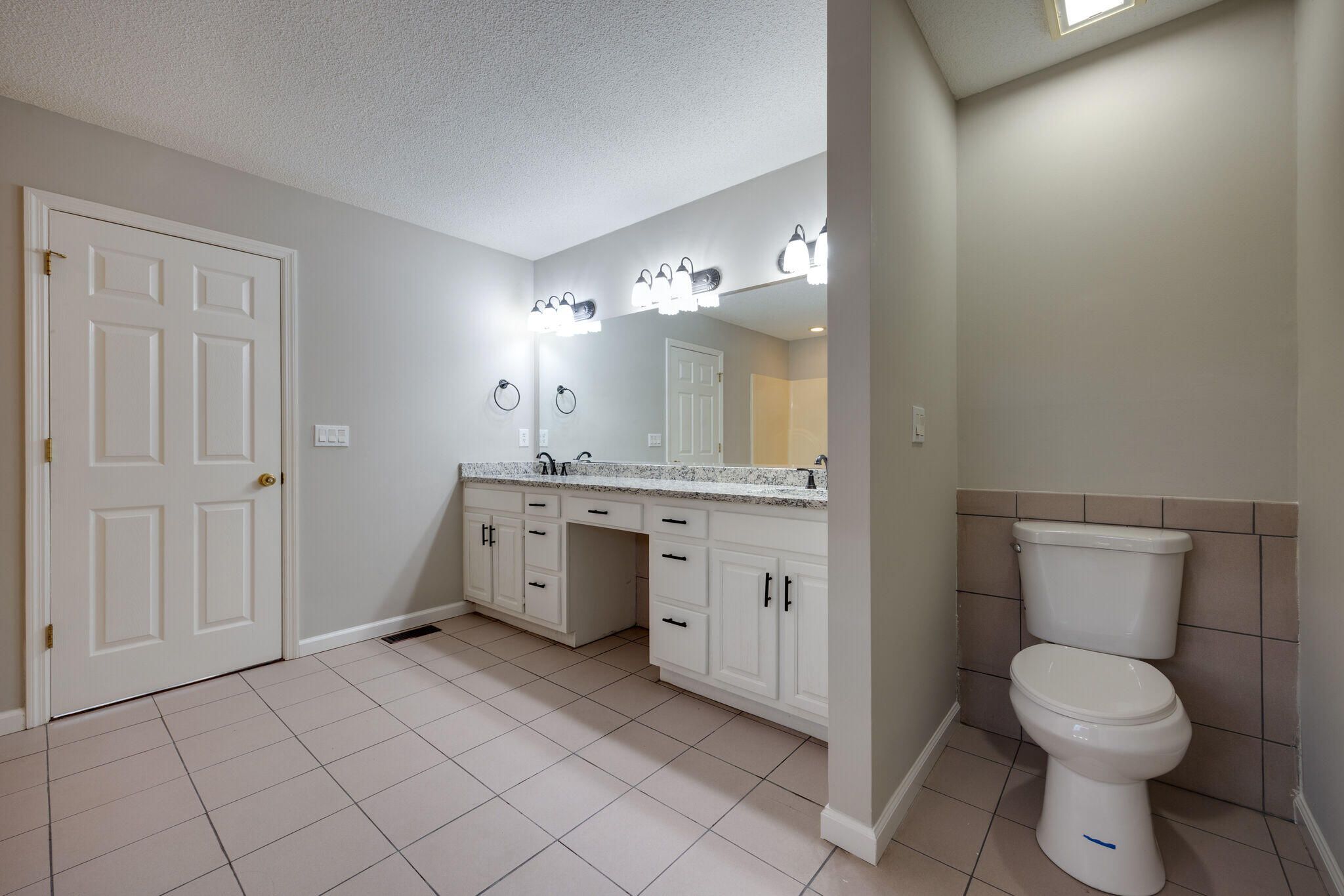 8126 Hixson Springs Rd