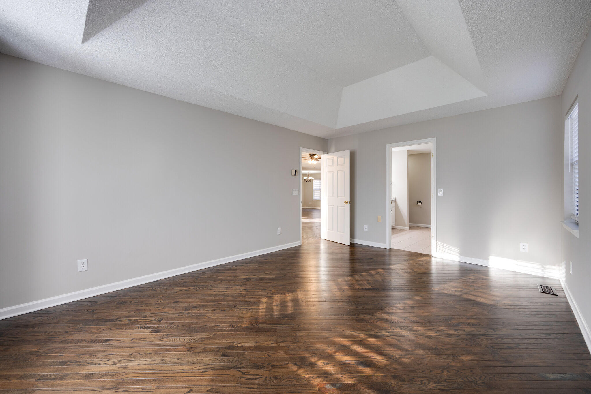 8126 Hixson Springs Rd