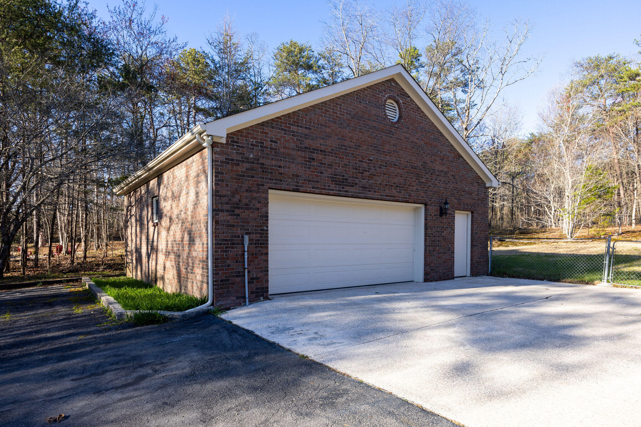 8126 Hixson Springs Rd