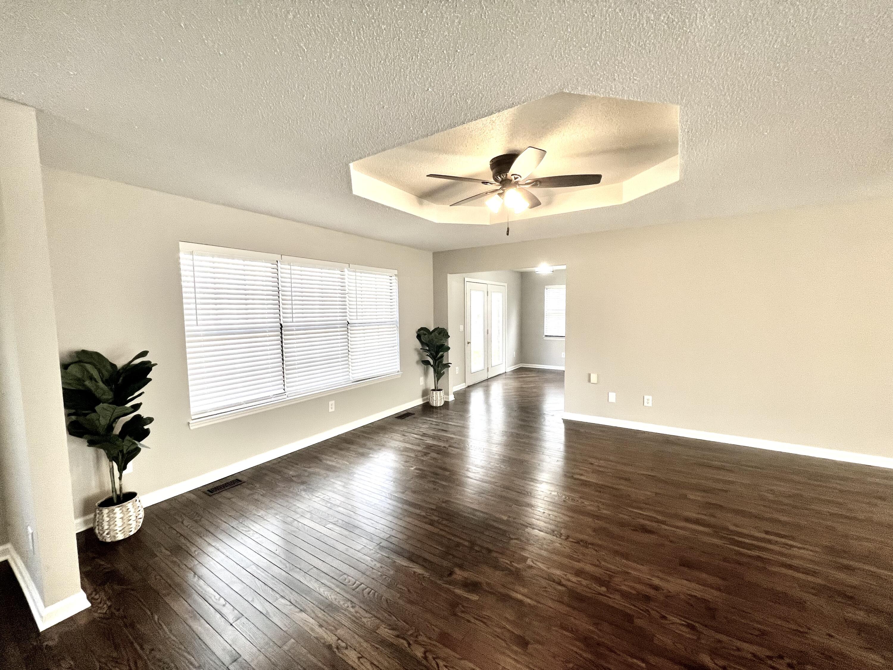8126 Hixson Springs Rd