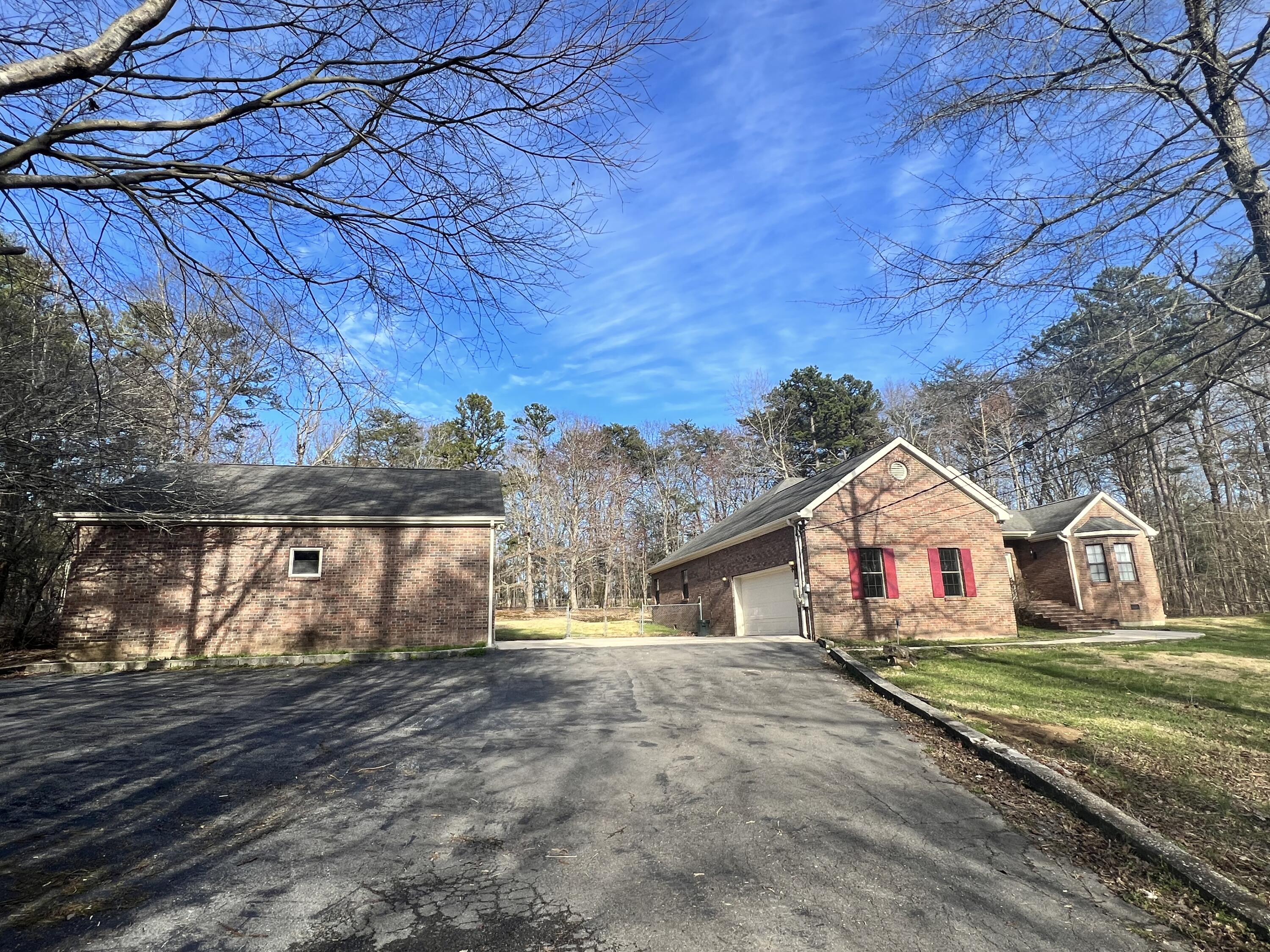 8126 Hixson Springs Rd