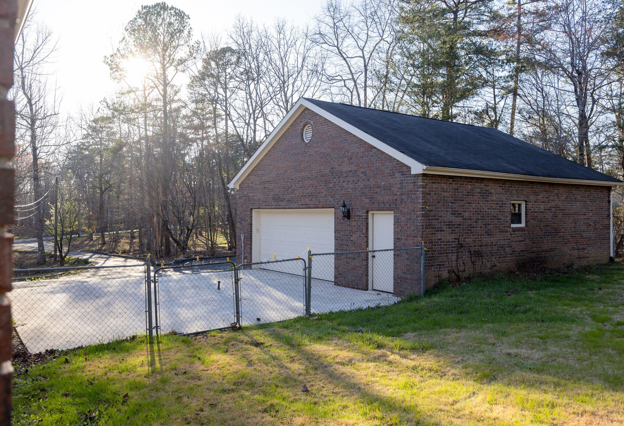 8126 Hixson Springs Rd
