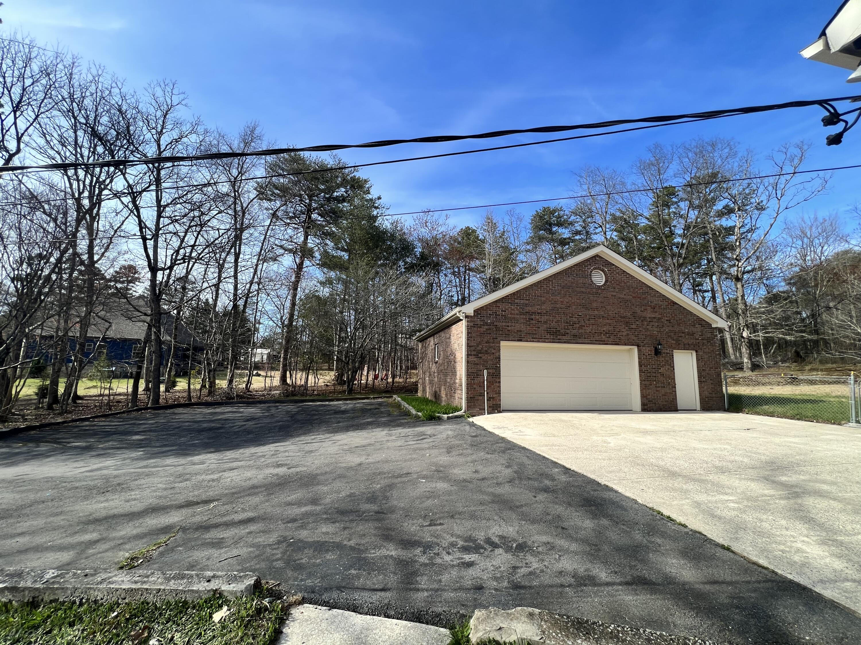 8126 Hixson Springs Rd