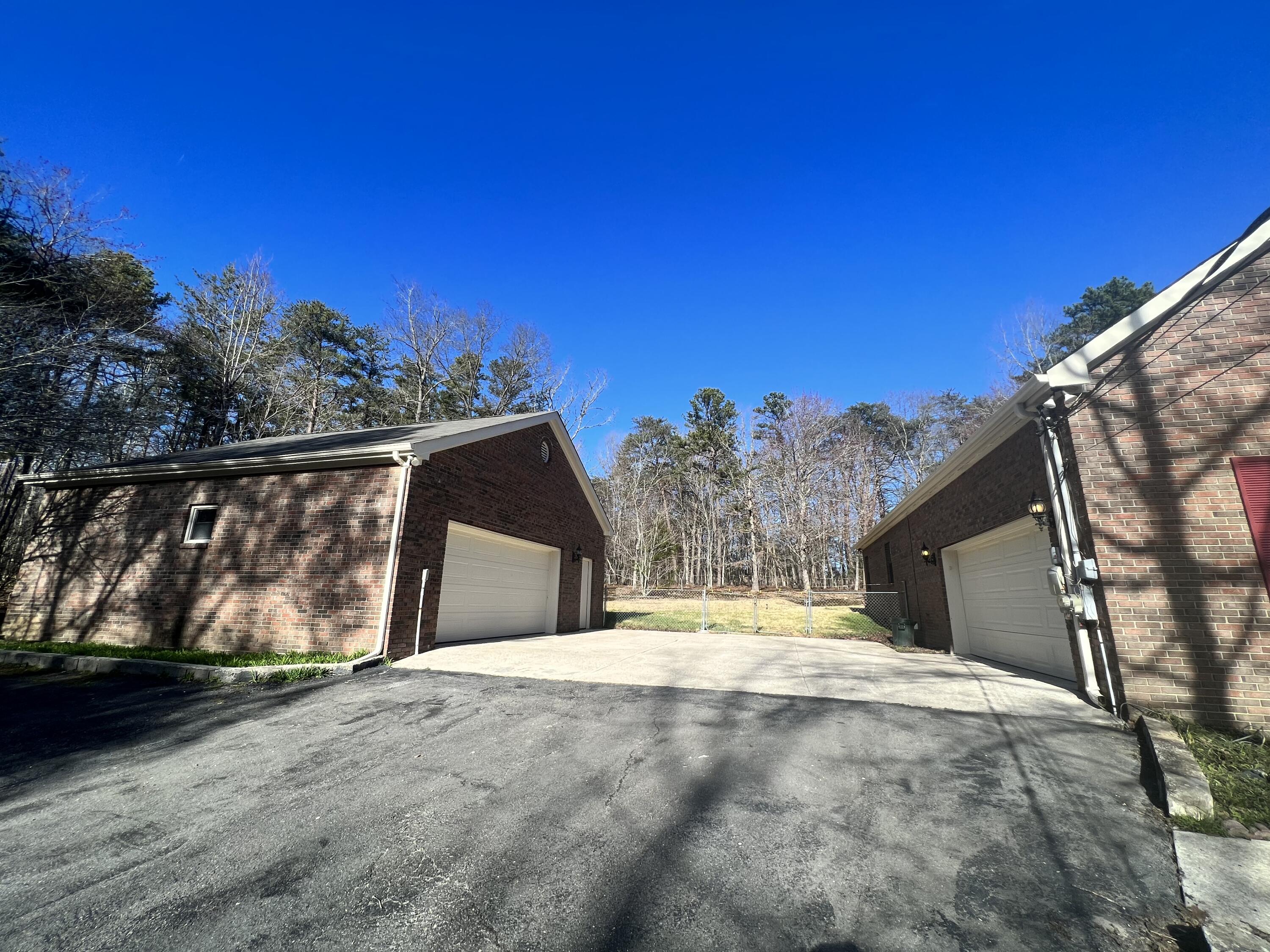 8126 Hixson Springs Rd