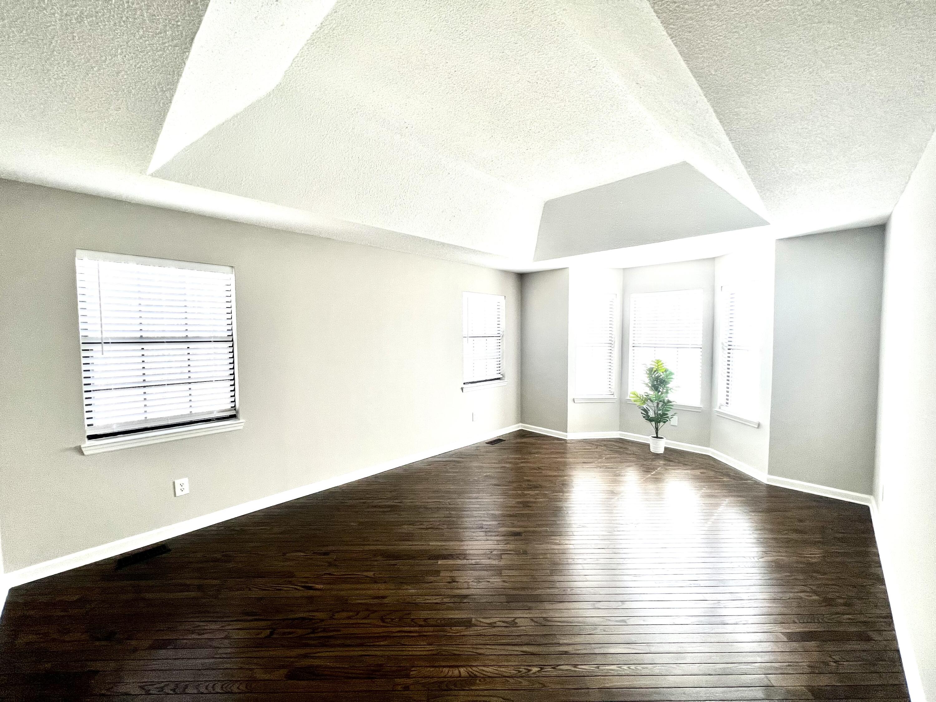 8126 Hixson Springs Rd