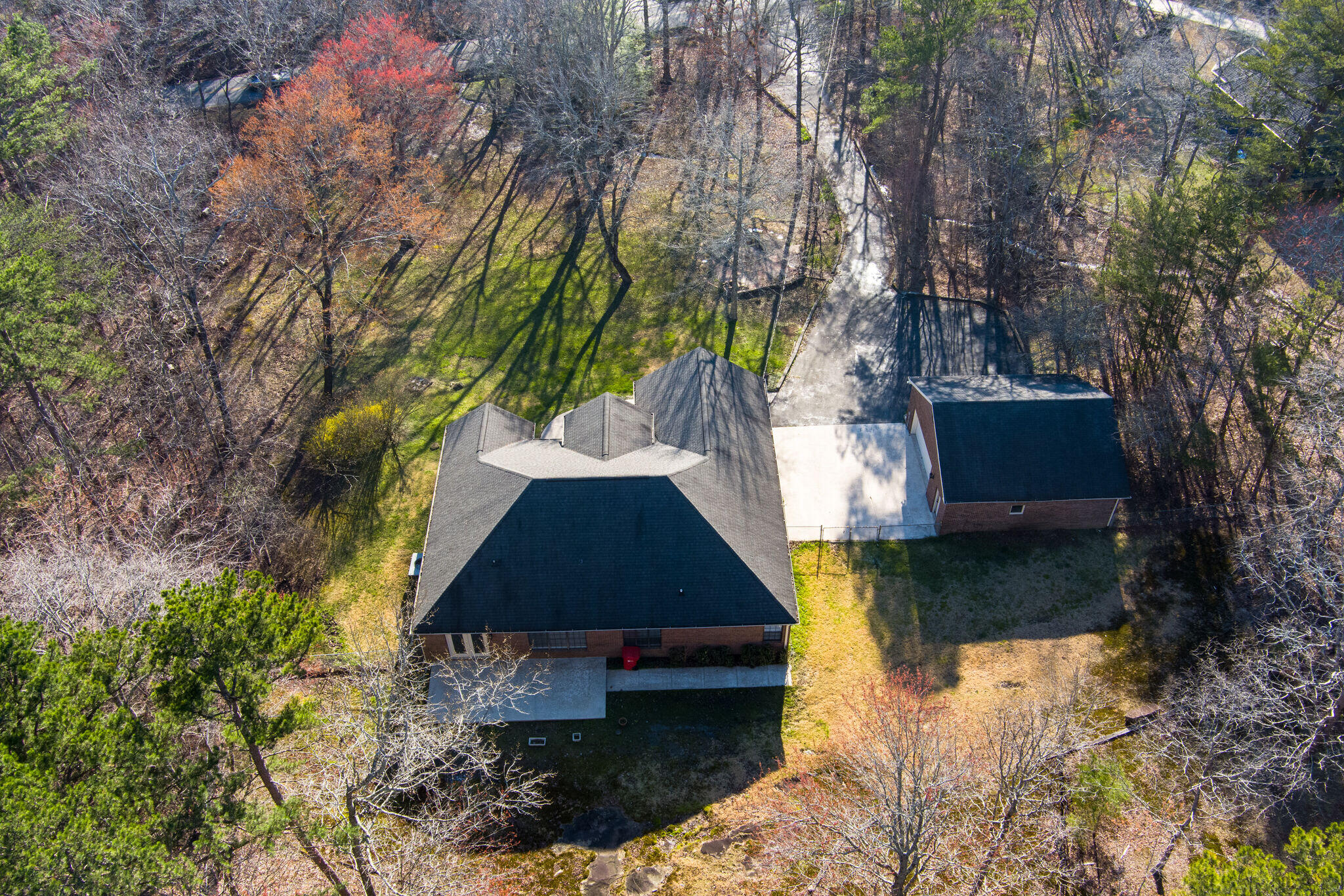 8126 Hixson Springs Rd