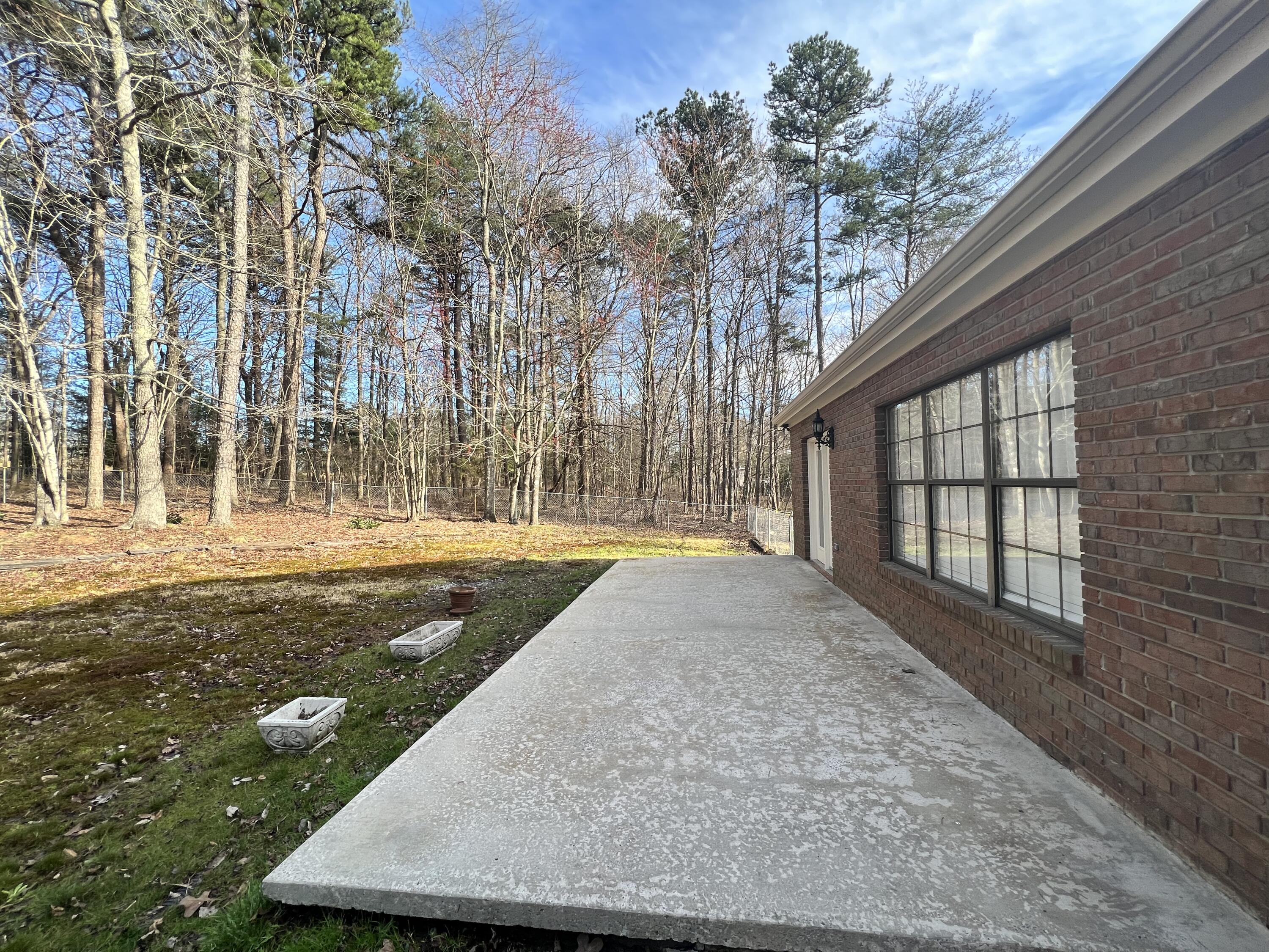 8126 Hixson Springs Rd