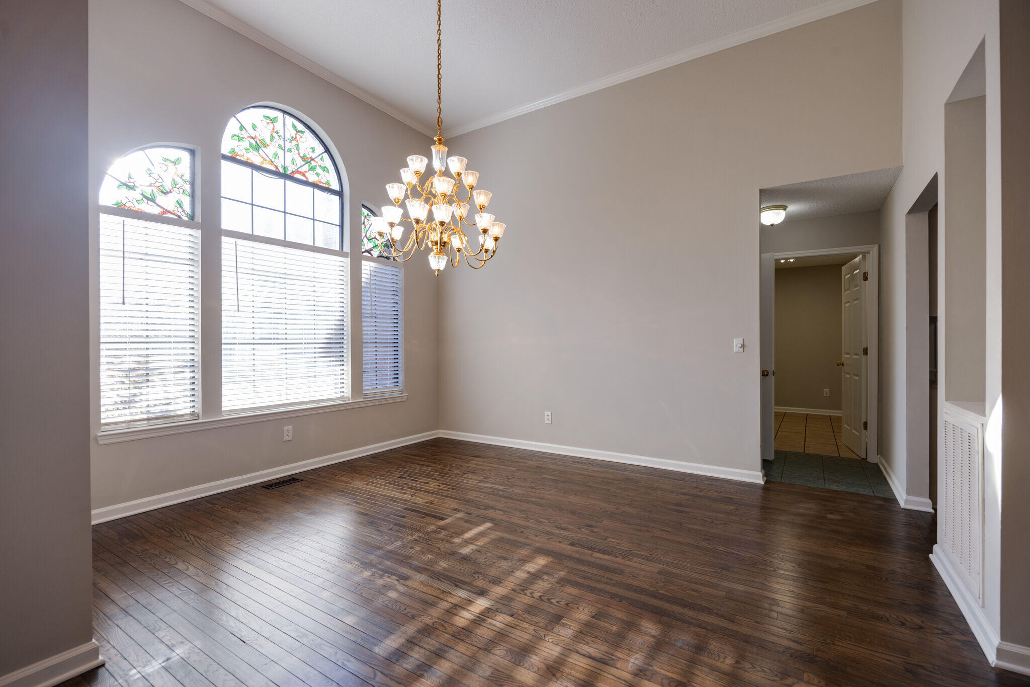 8126 Hixson Springs Rd