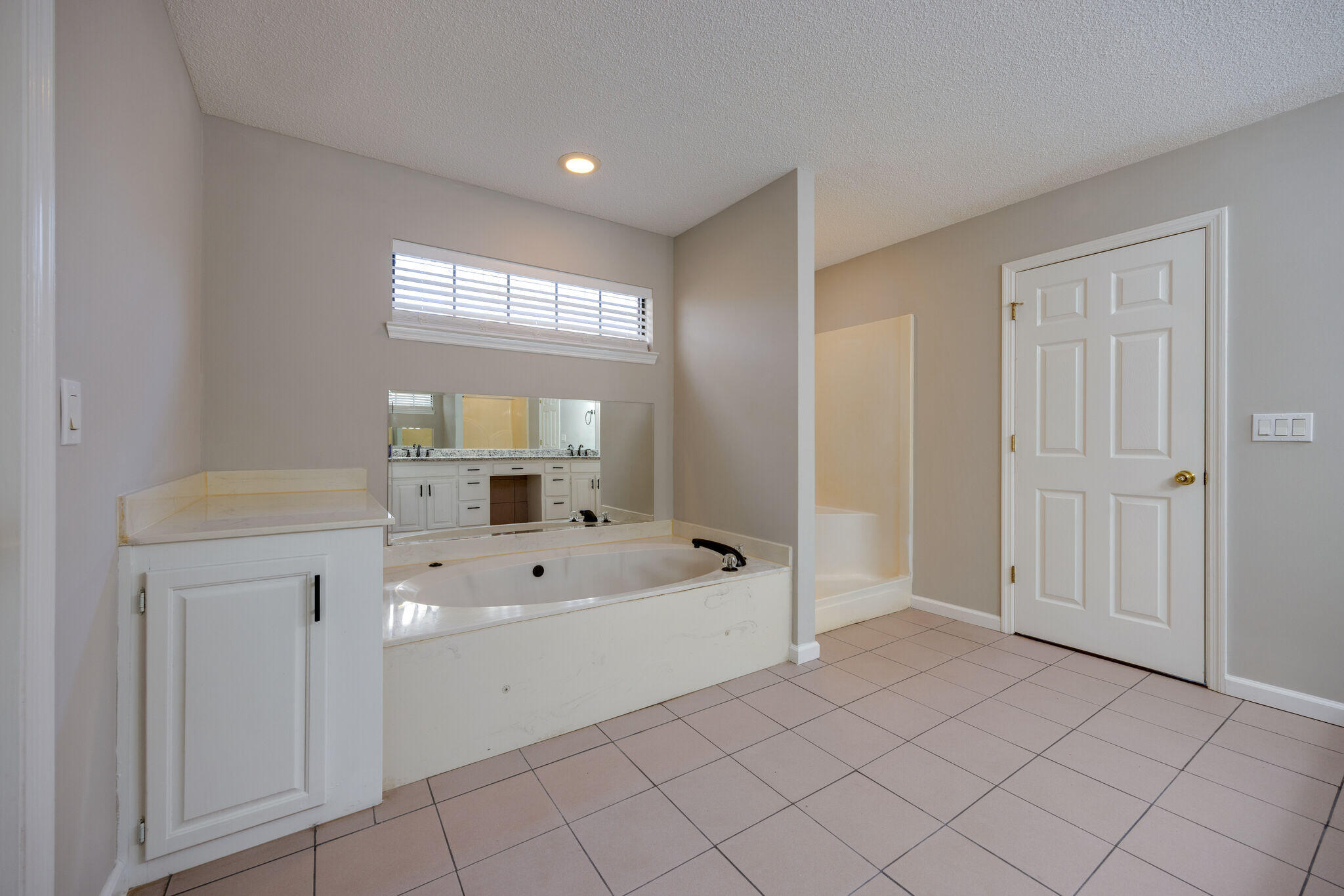 8126 Hixson Springs Rd