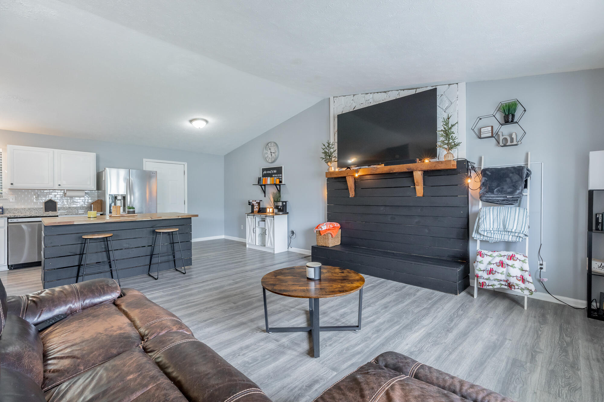 443 Smoketree Circle