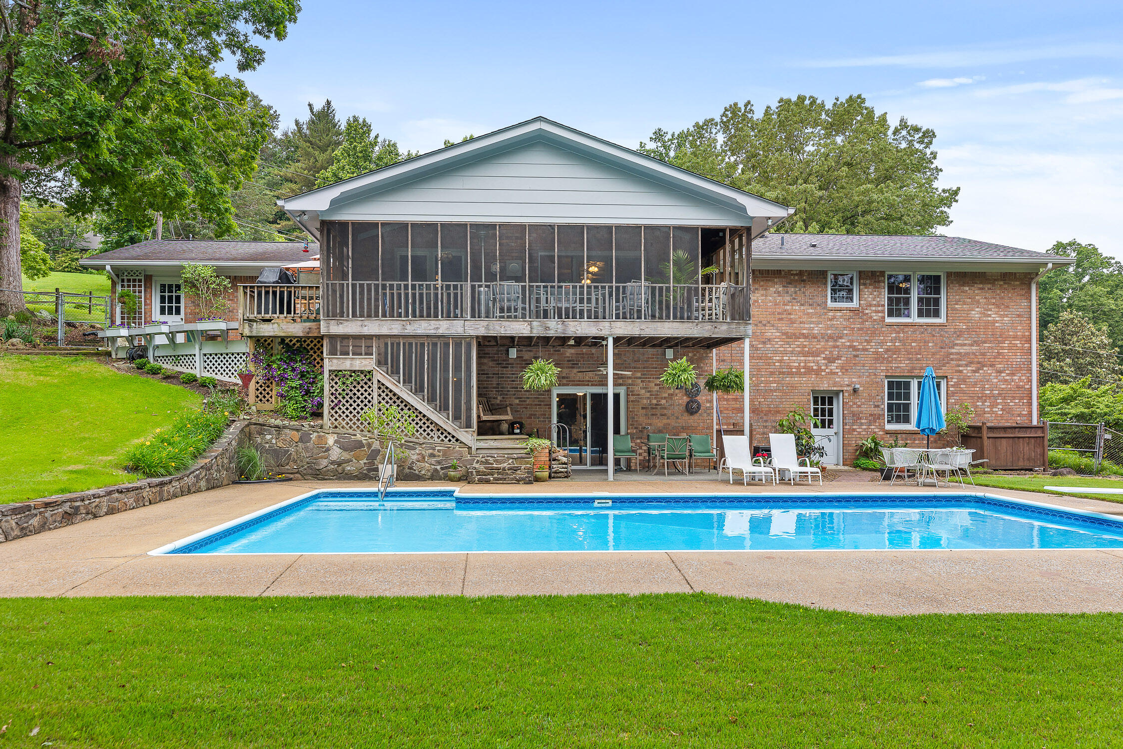 786 Flinn Drive