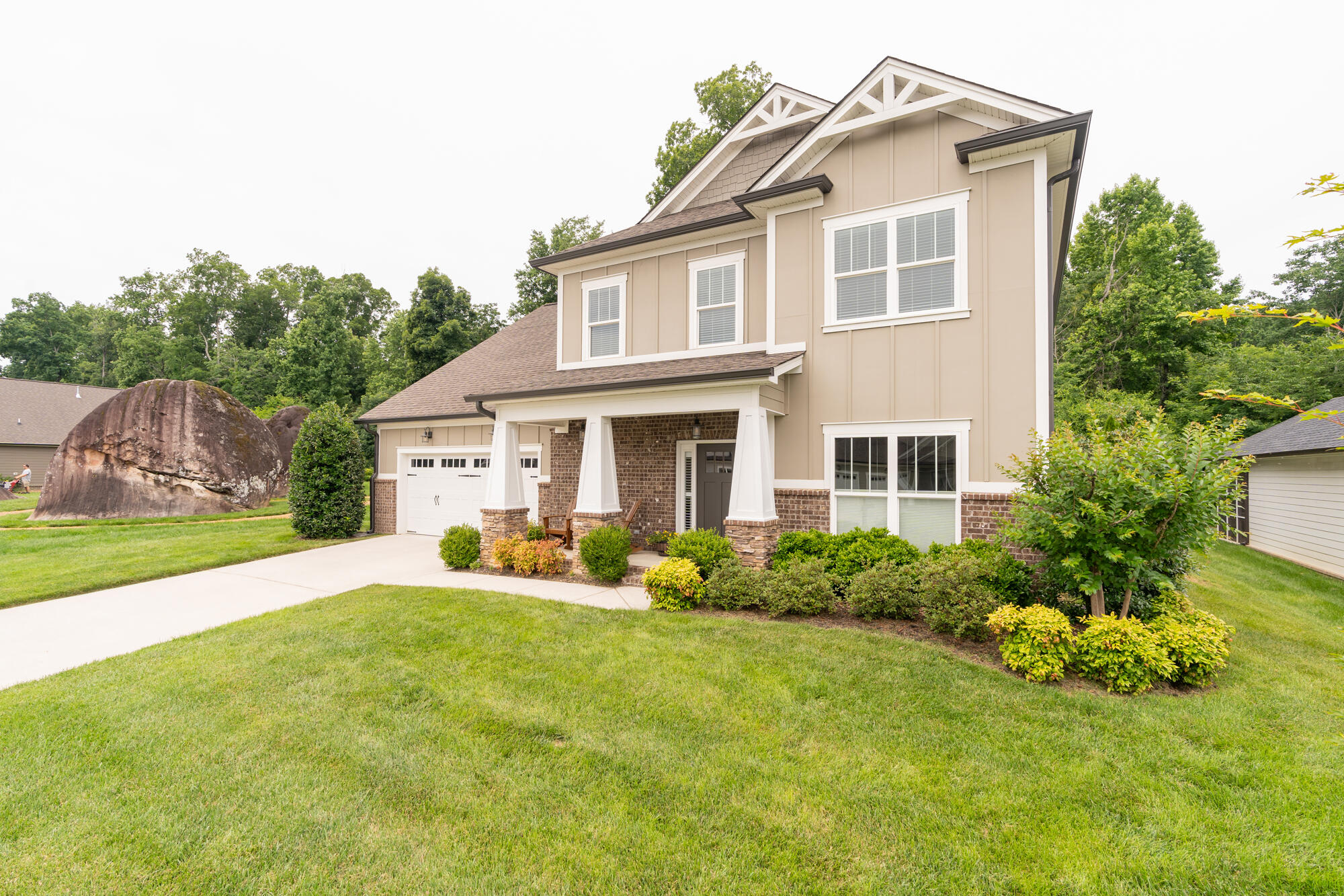 587 Deer Valley Drive