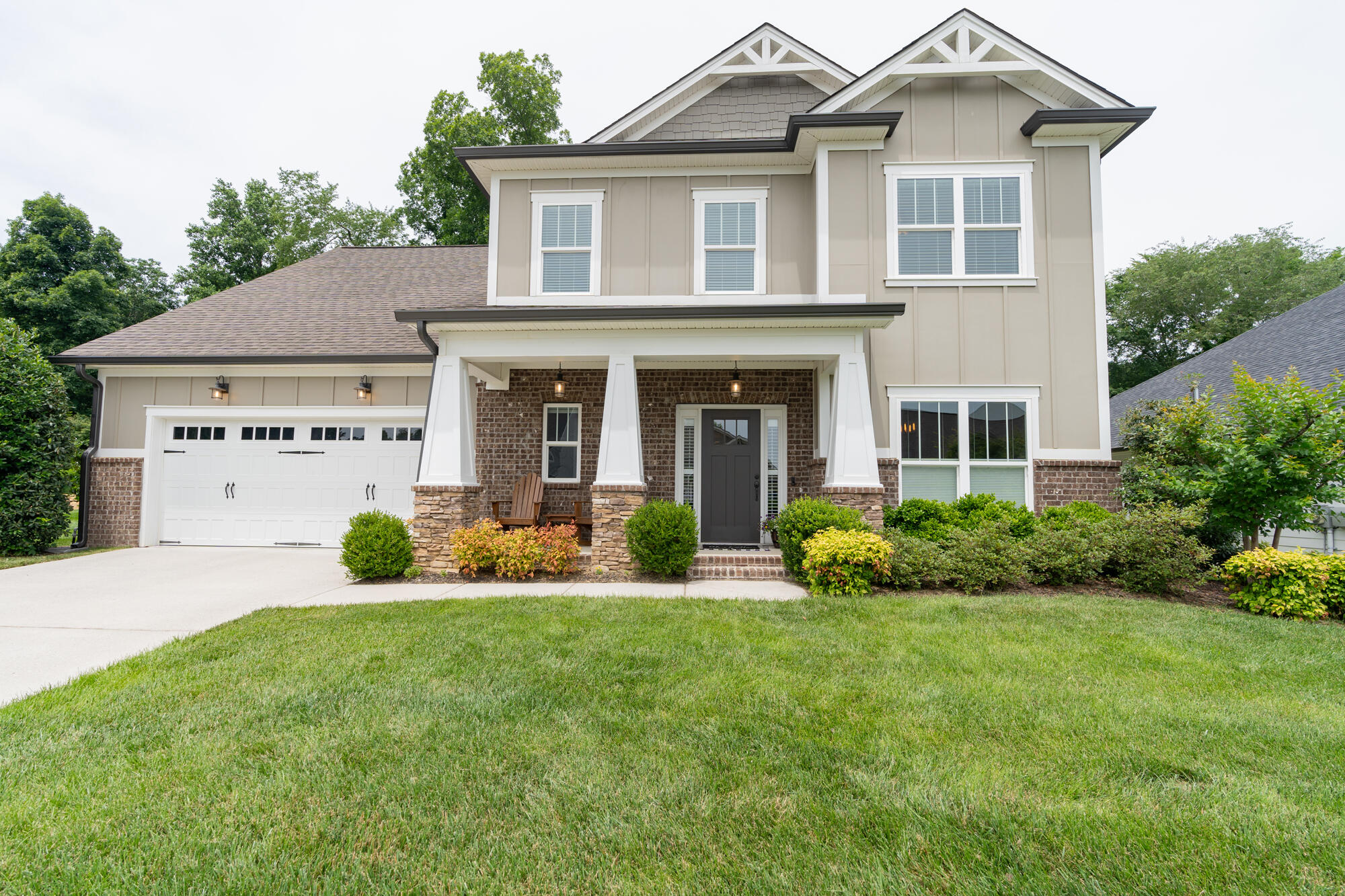 587 Deer Valley Drive
