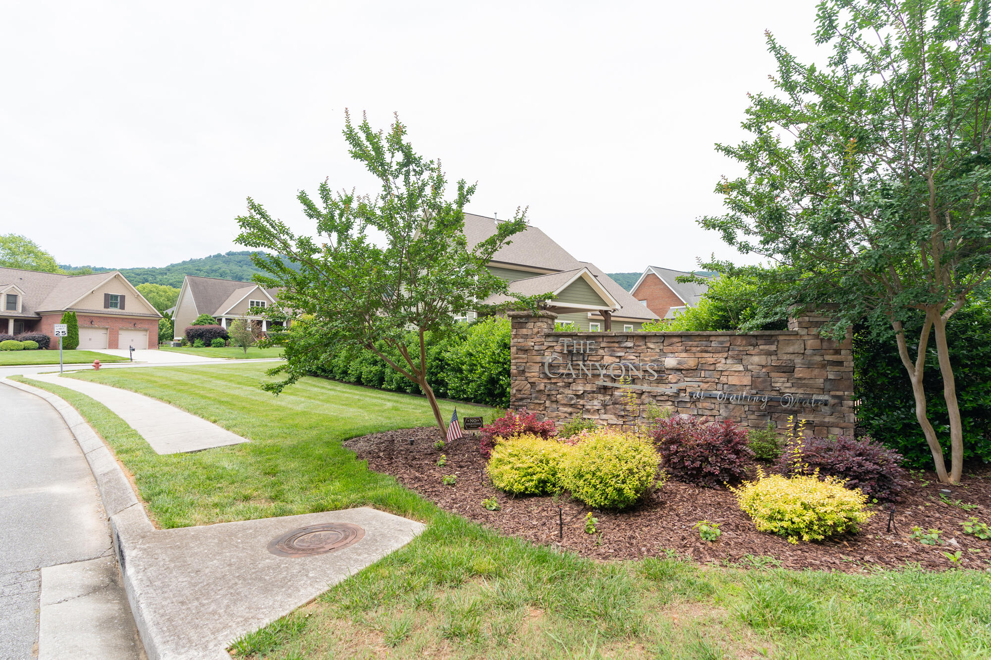 587 Deer Valley Drive