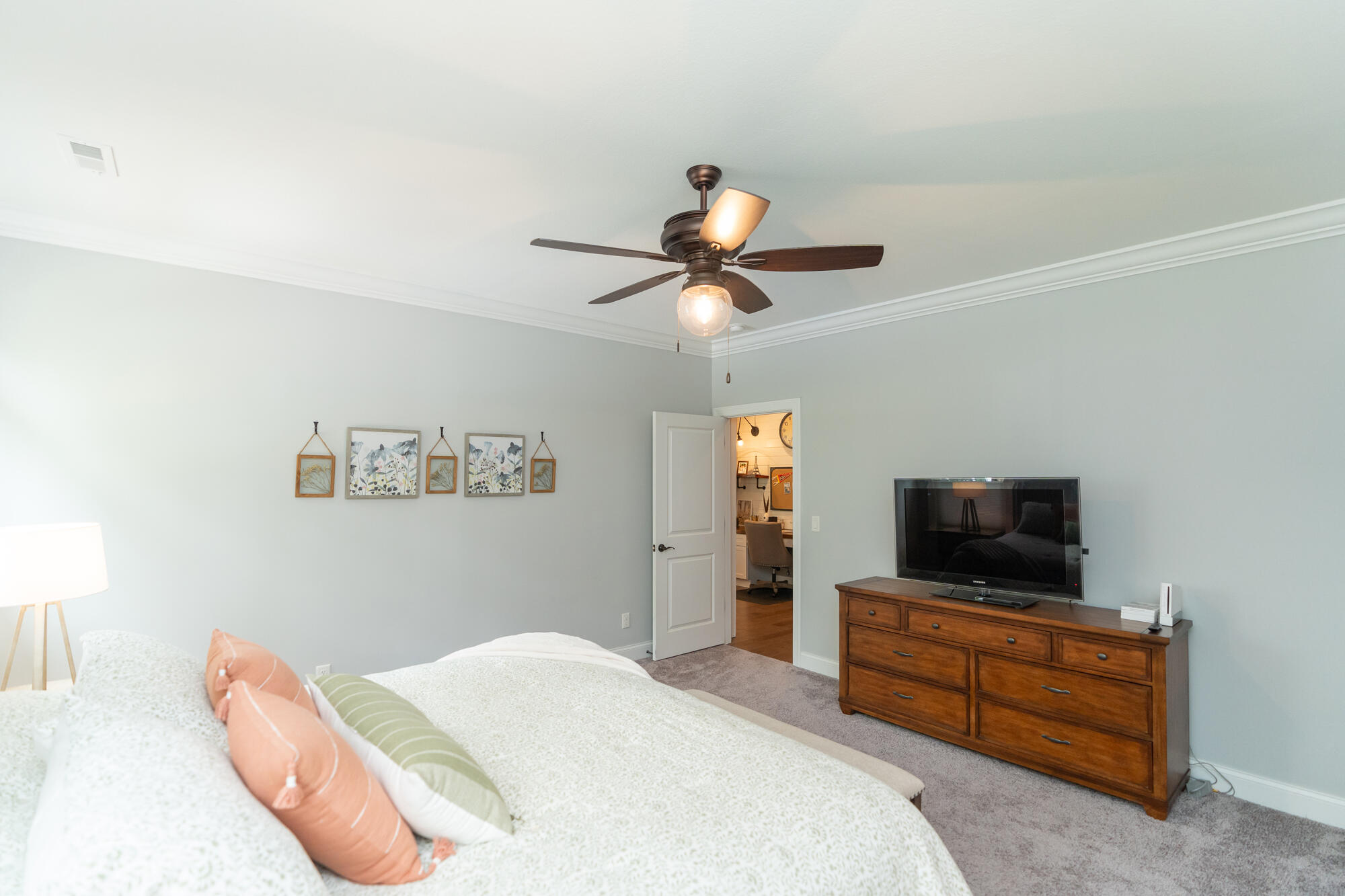 587 Deer Valley Drive