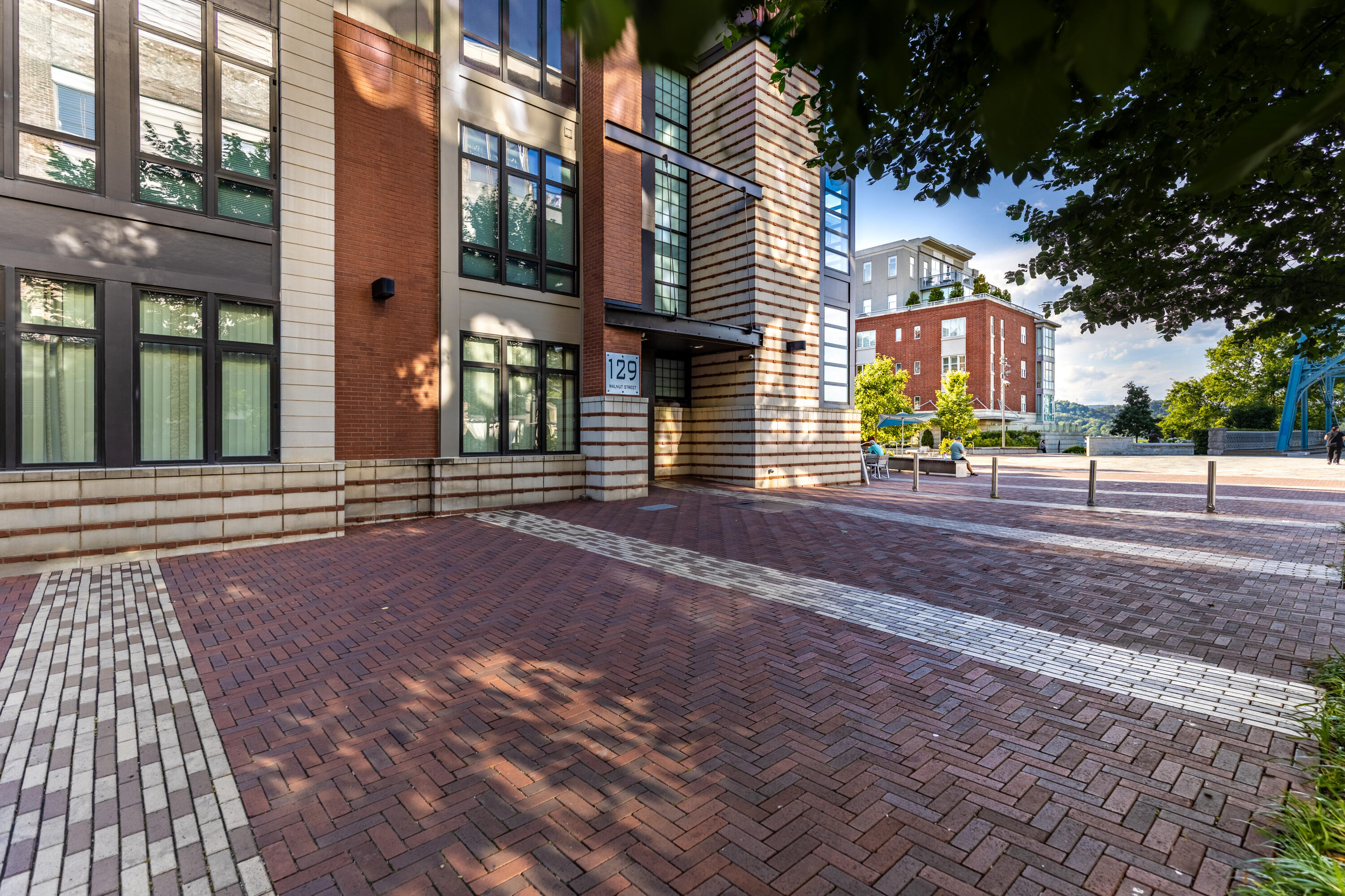 129 Walnut Street, 310